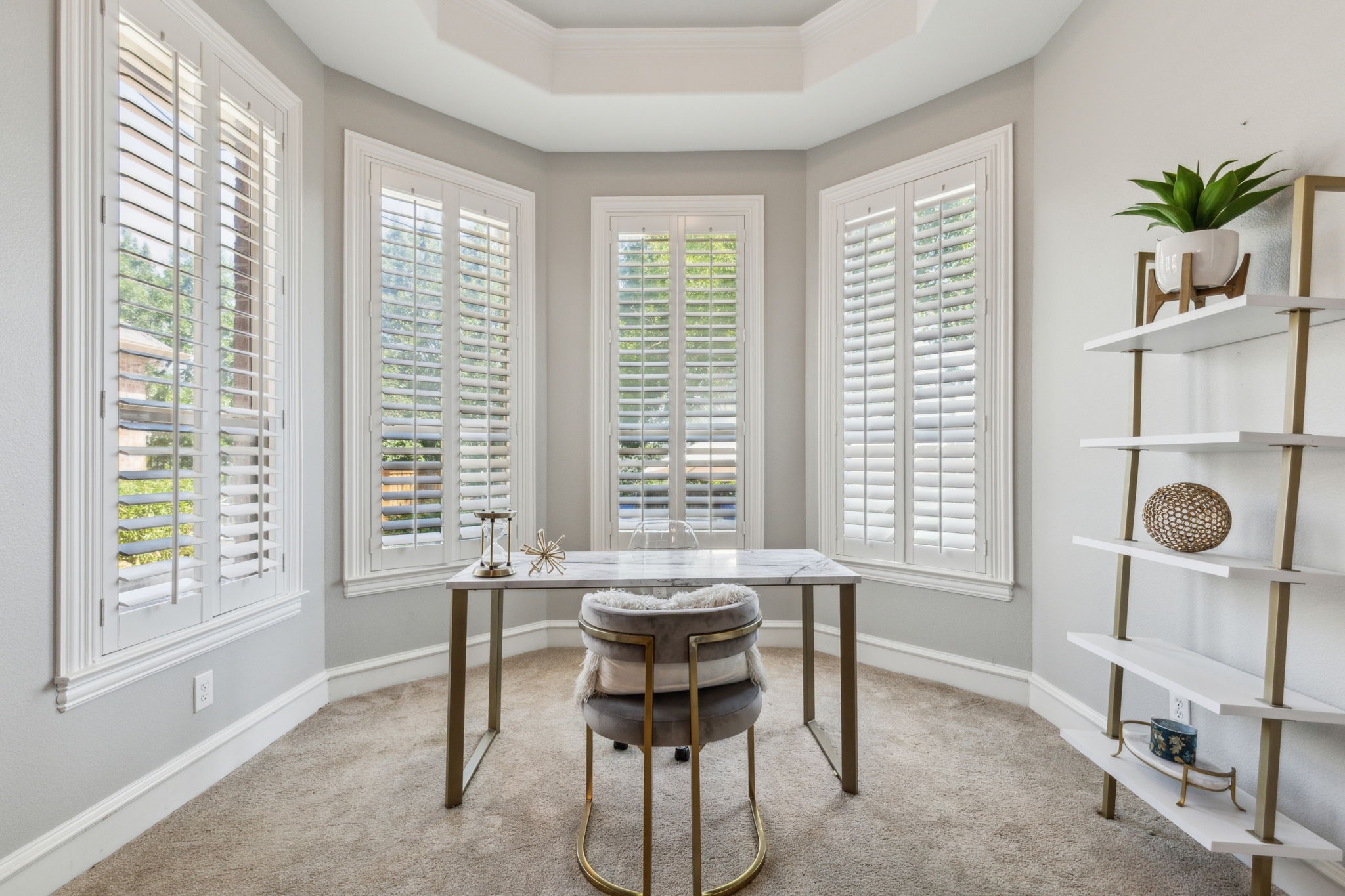 2605 Queen Elizabeth Boulevard