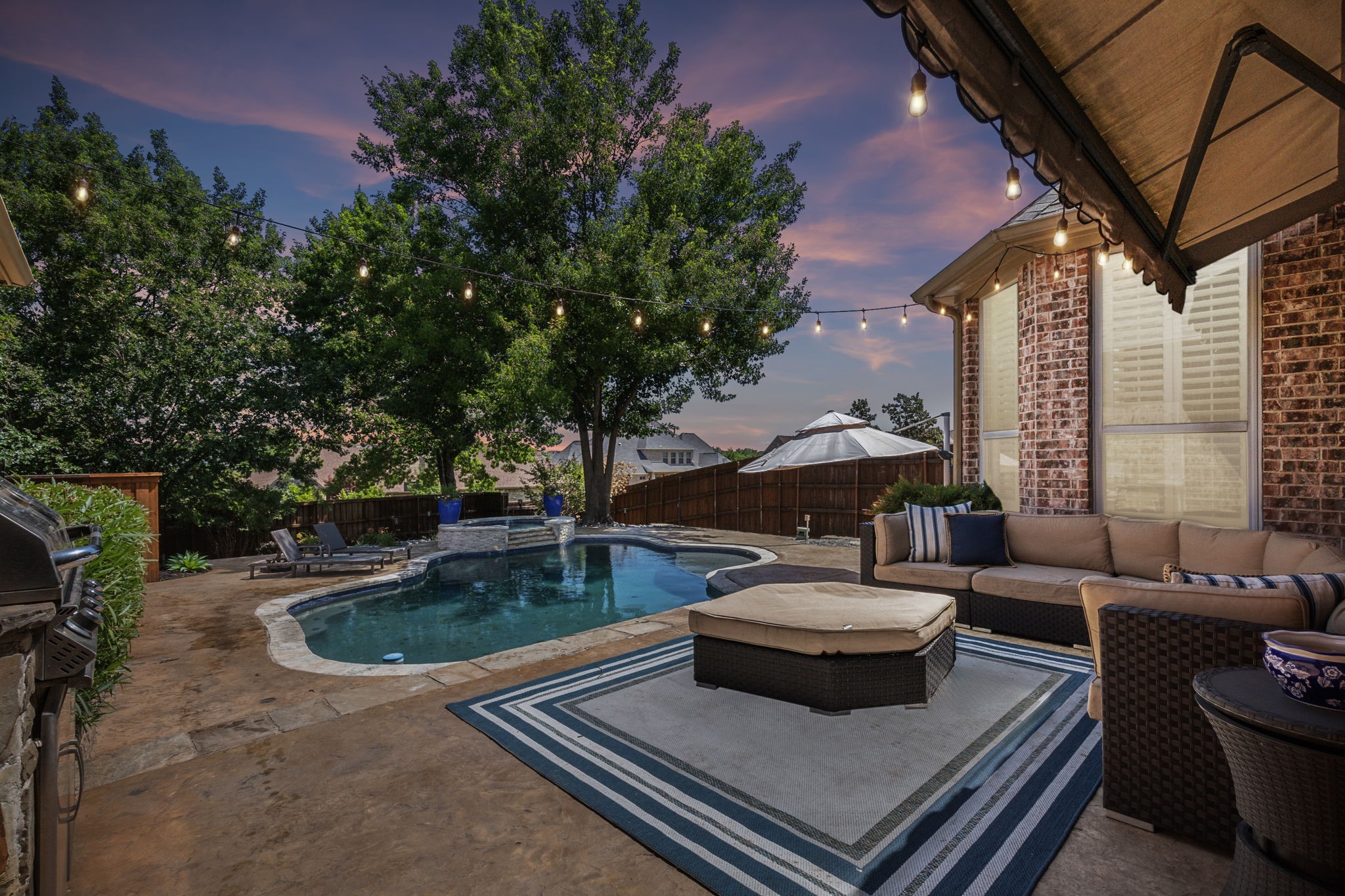 2605 Queen Elizabeth Boulevard