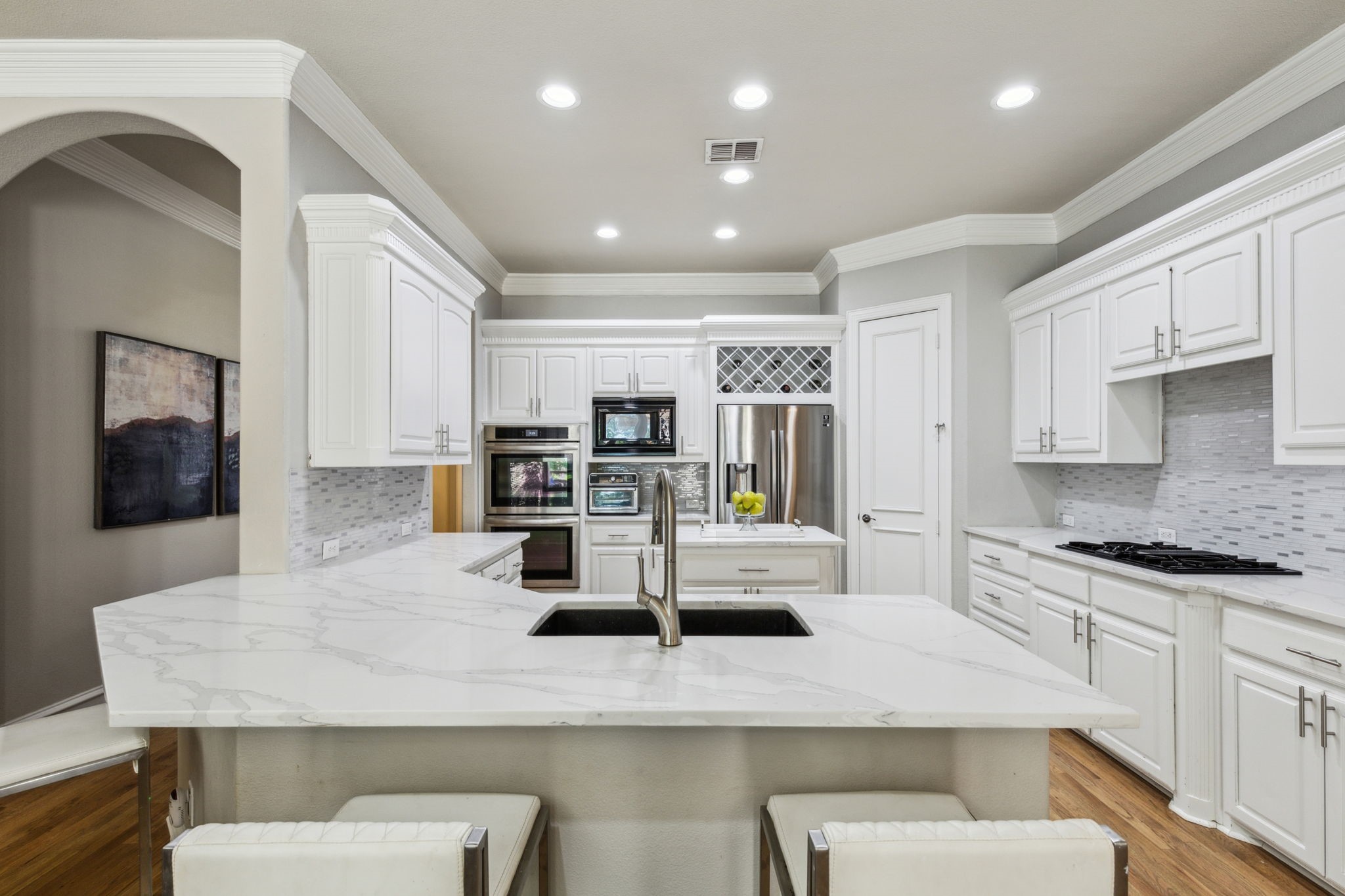 2605 Queen Elizabeth Boulevard