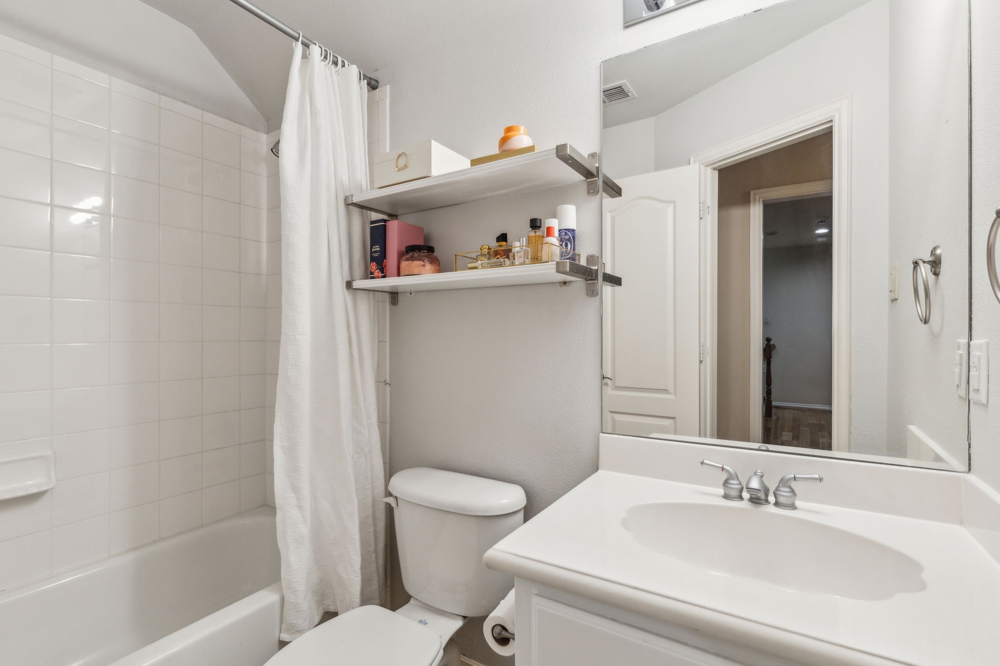 2605 Queen Elizabeth Boulevard