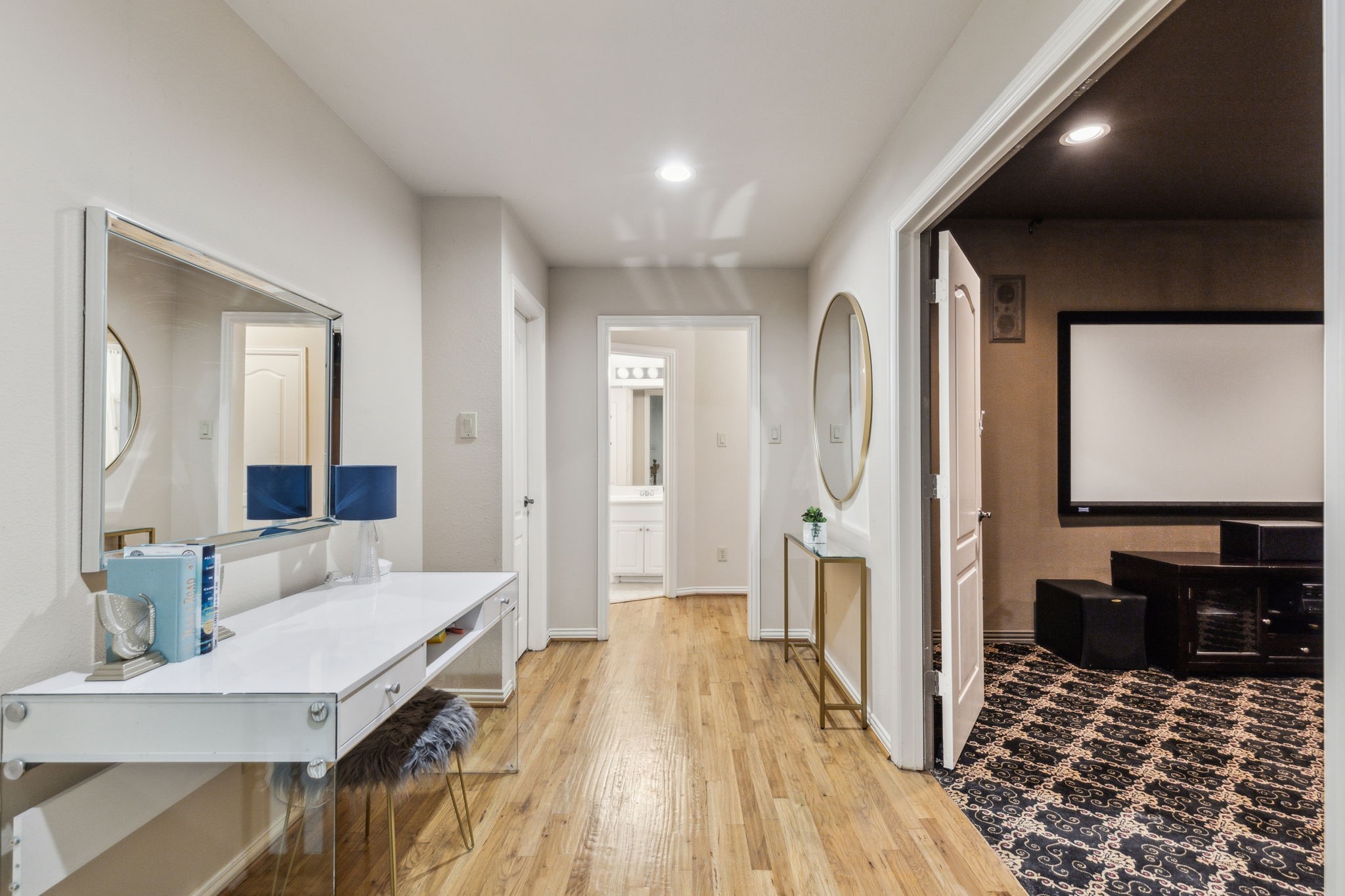 2605 Queen Elizabeth Boulevard