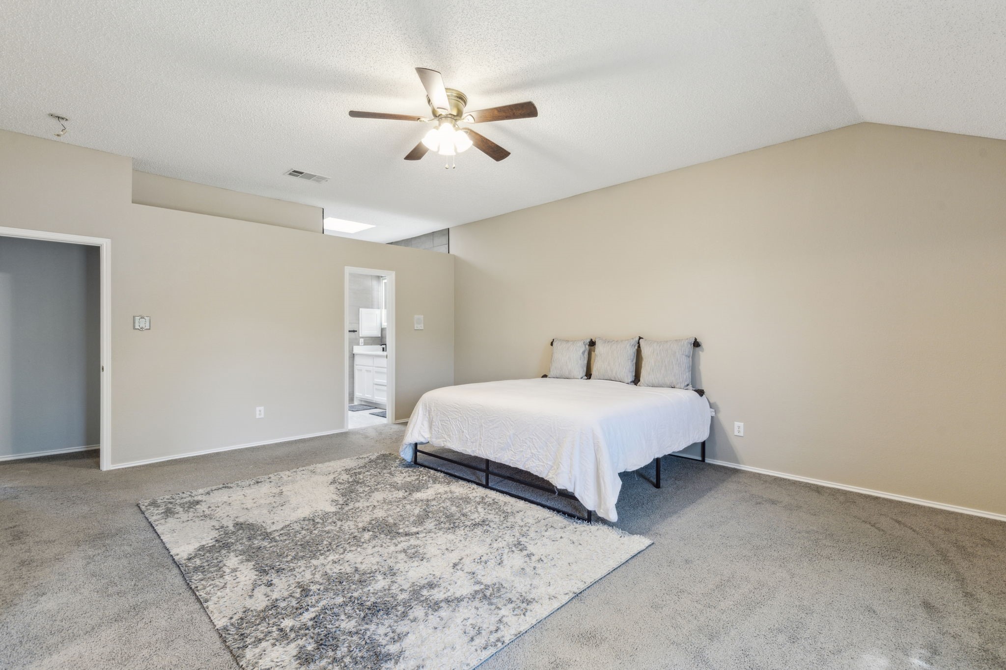 407 Washington Place