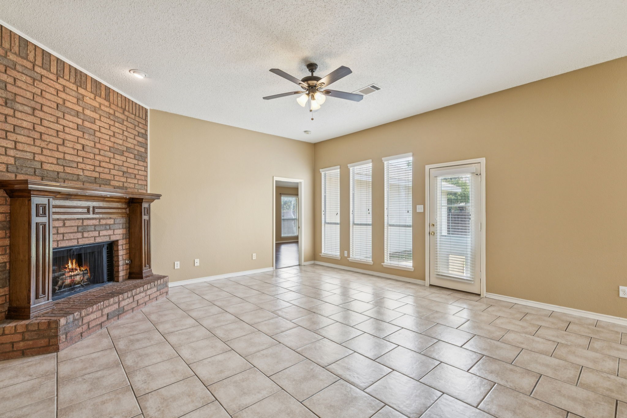 319 Woodglen Drive