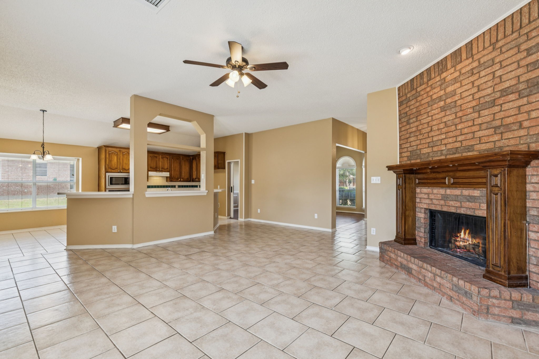 319 Woodglen Drive