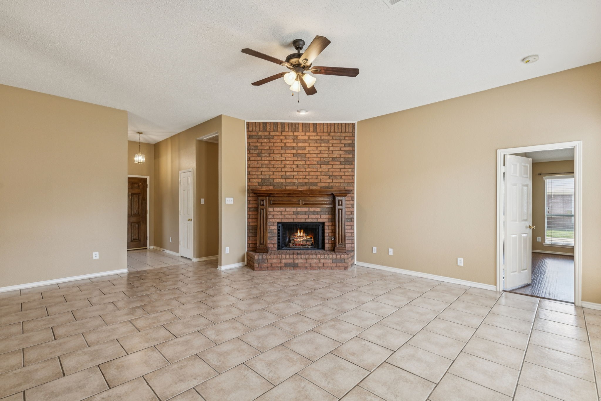 319 Woodglen Drive