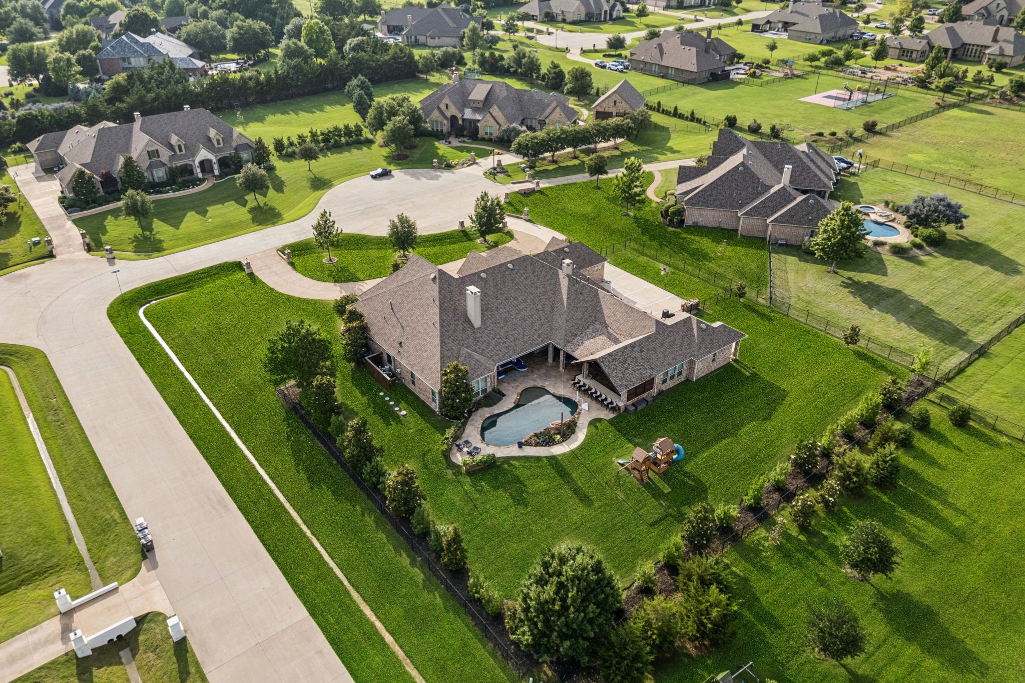 2711 Bauer Court