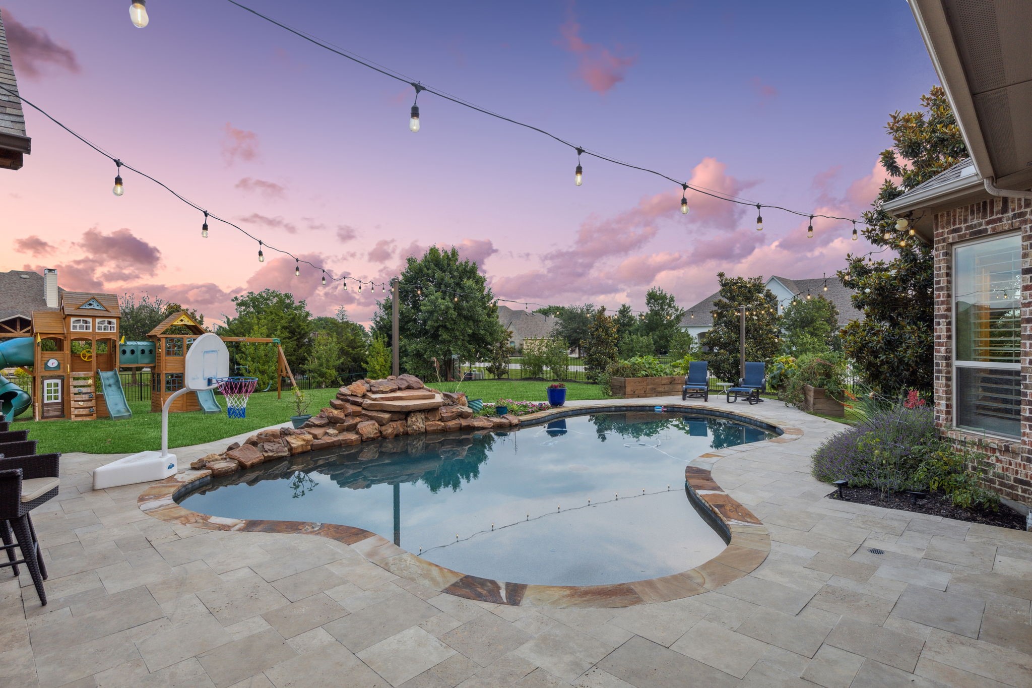 2711 Bauer Court