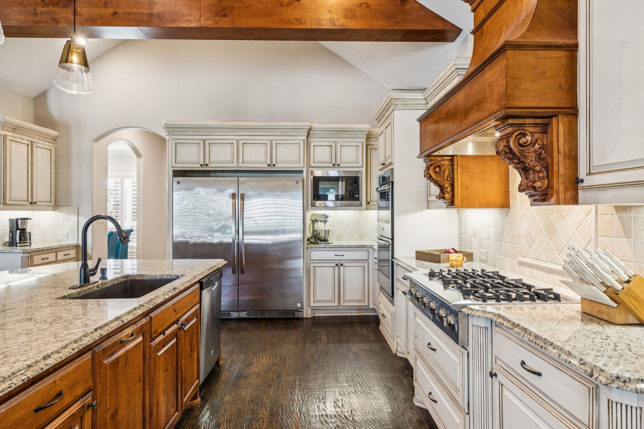 2711 Bauer Court