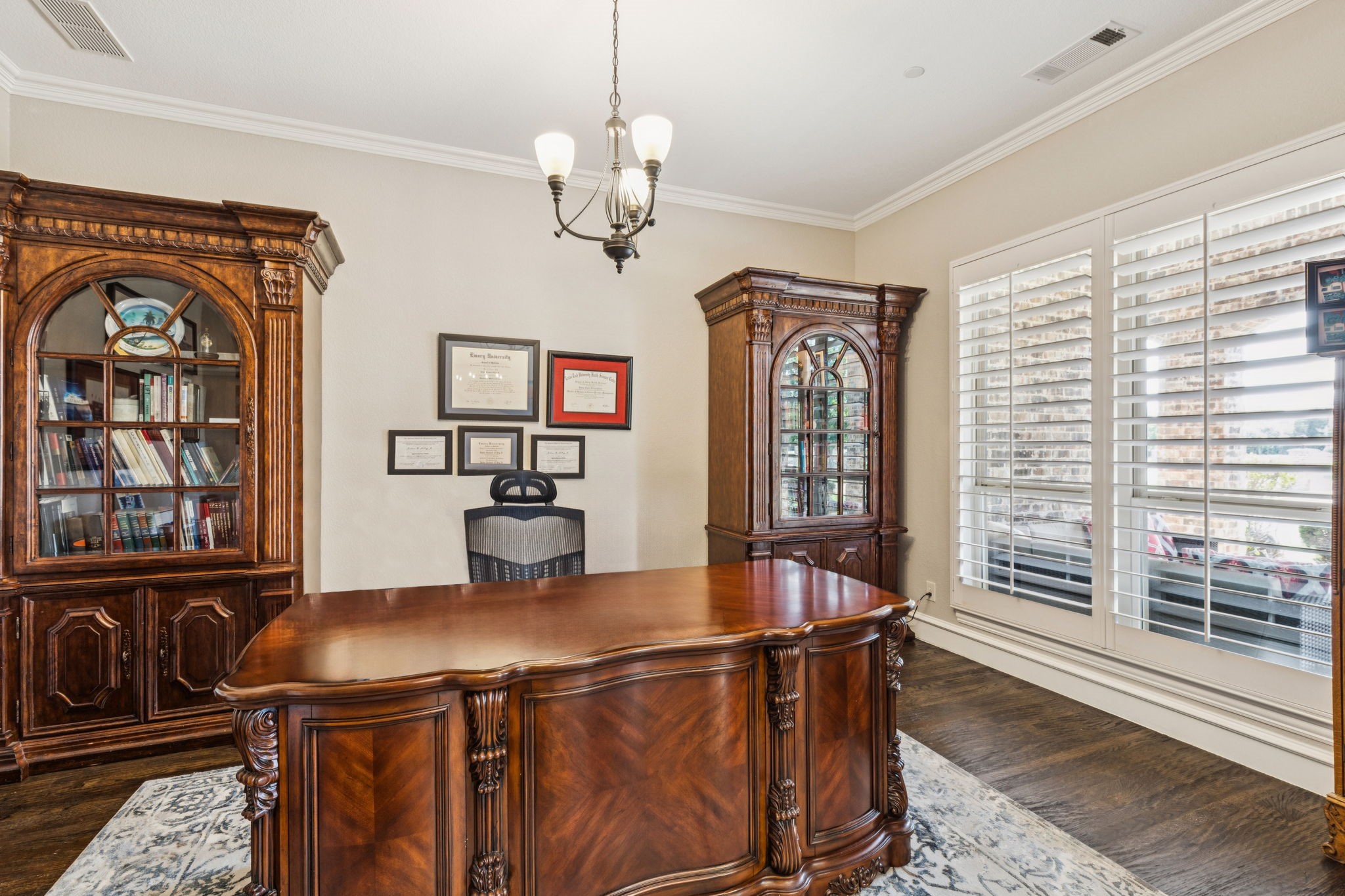 2711 Bauer Court