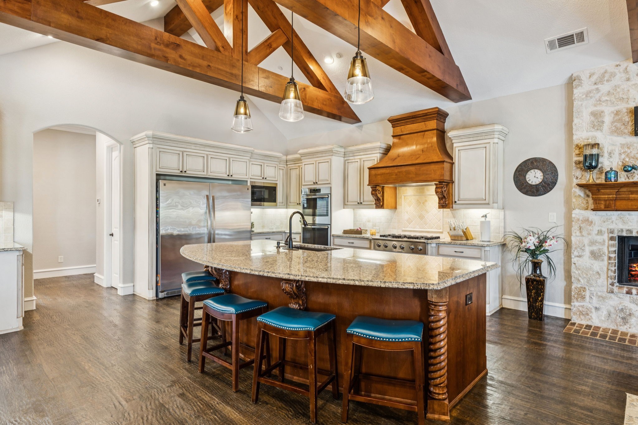 2711 Bauer Court