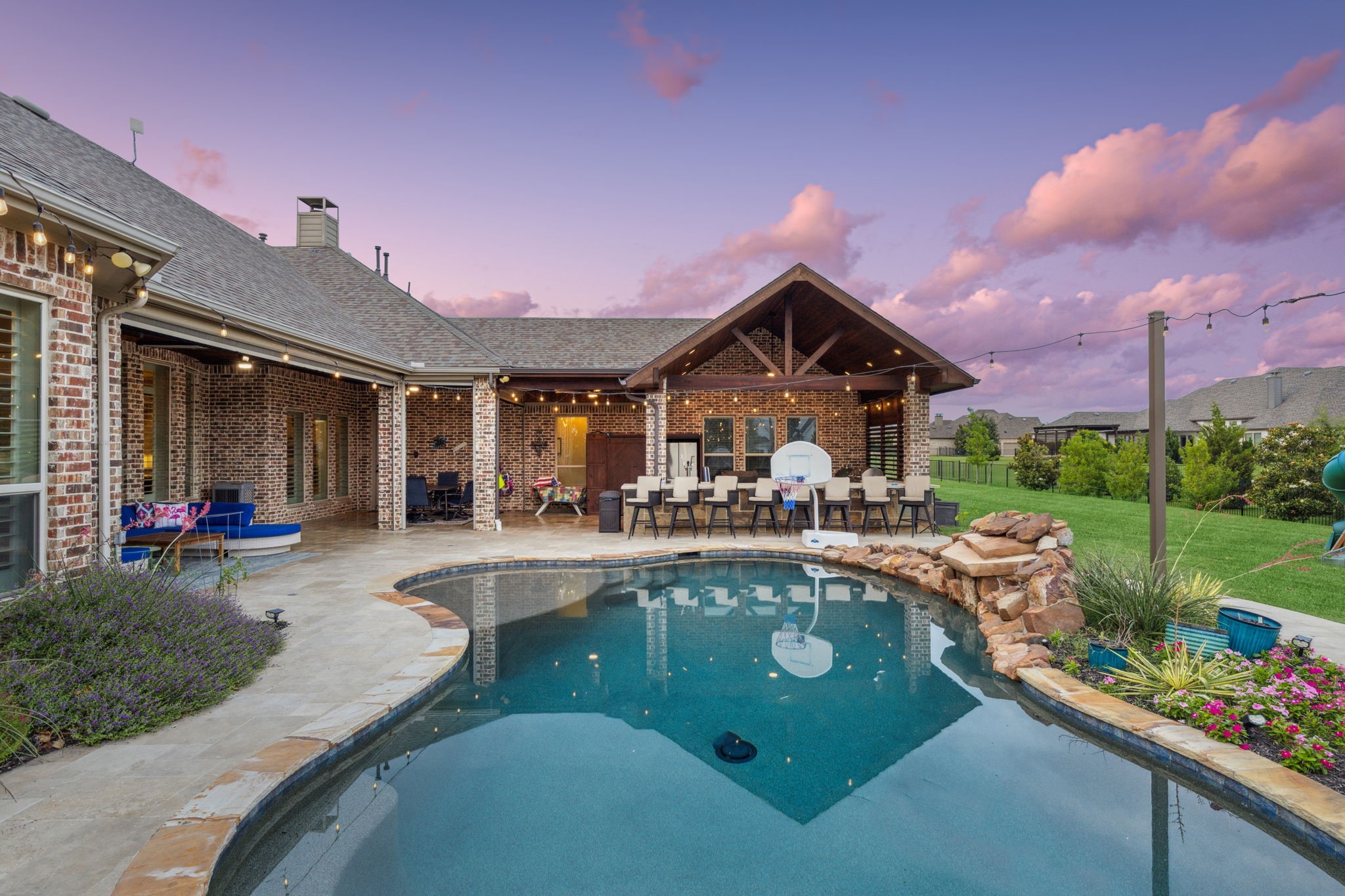 2711 Bauer Court