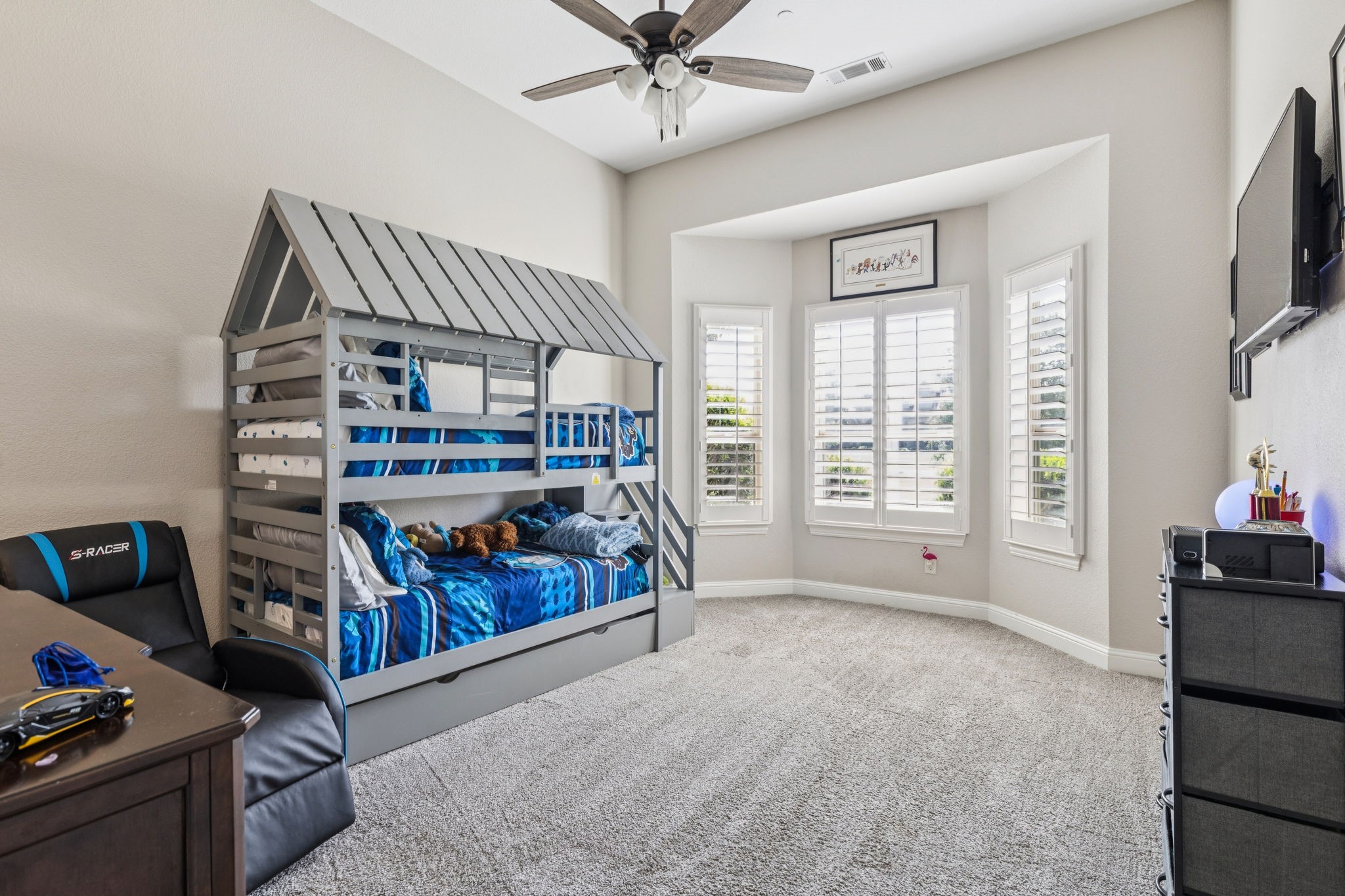 2711 Bauer Court