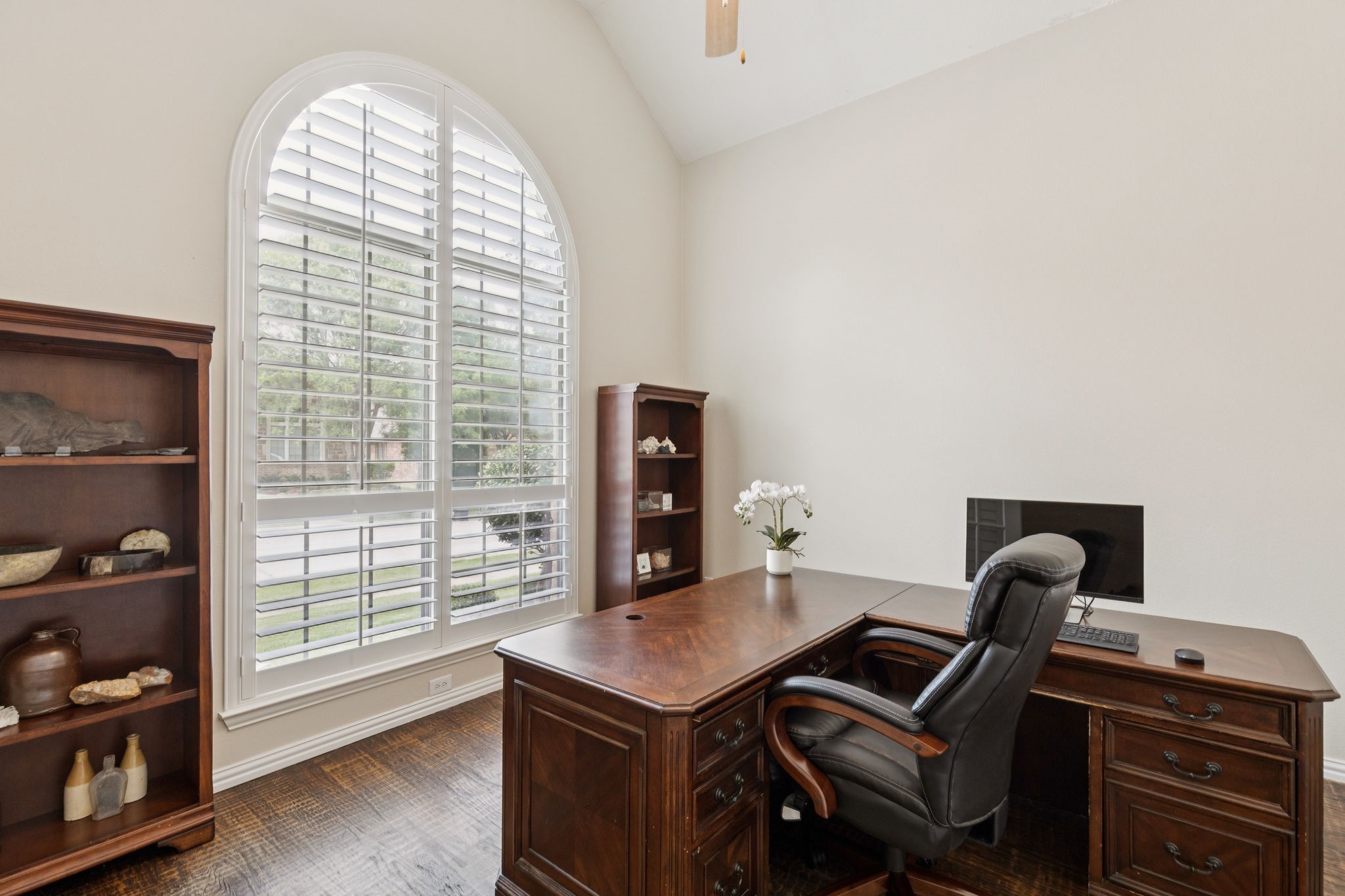 927 Dunleer Drive