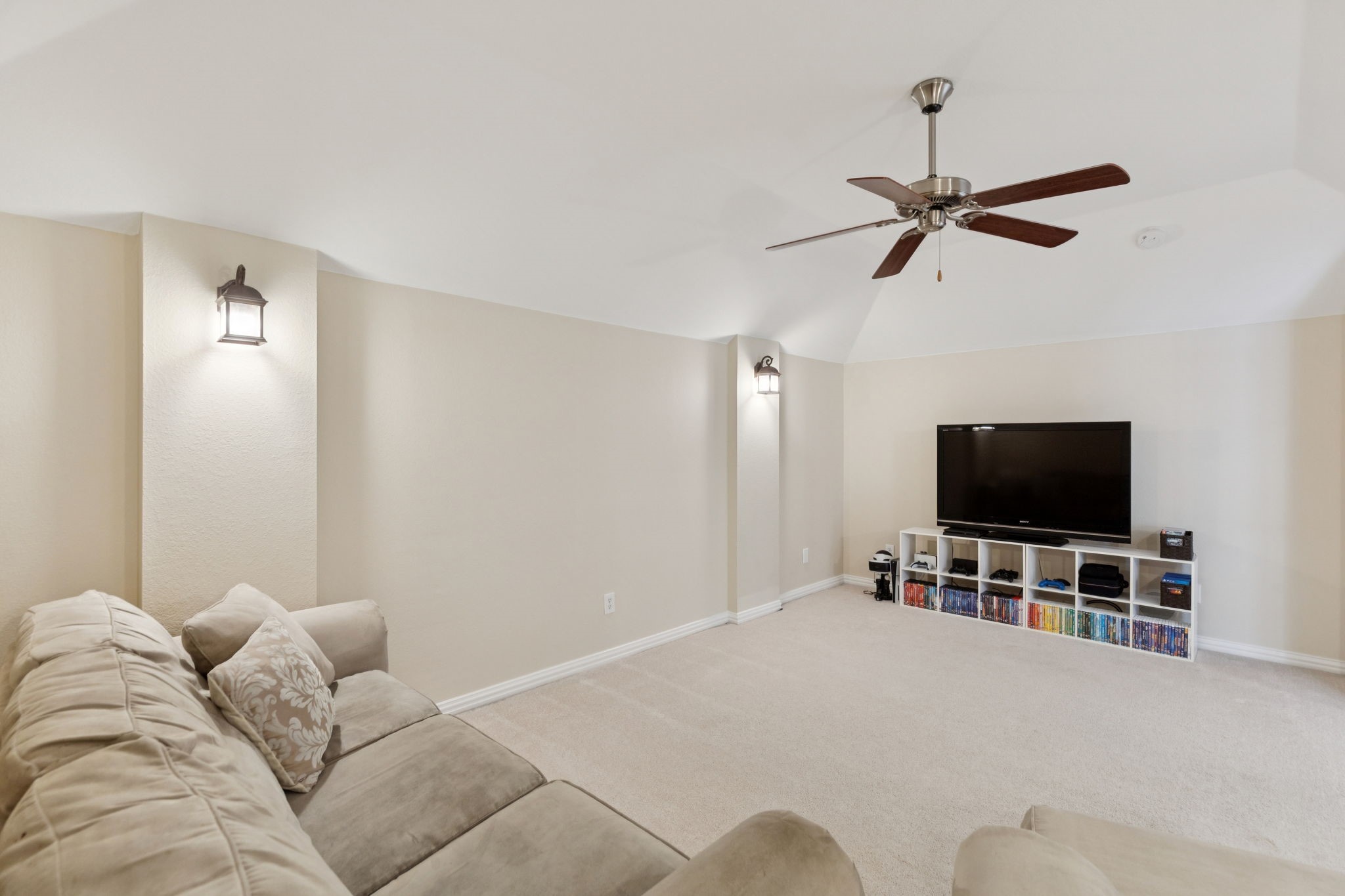 927 Dunleer Drive