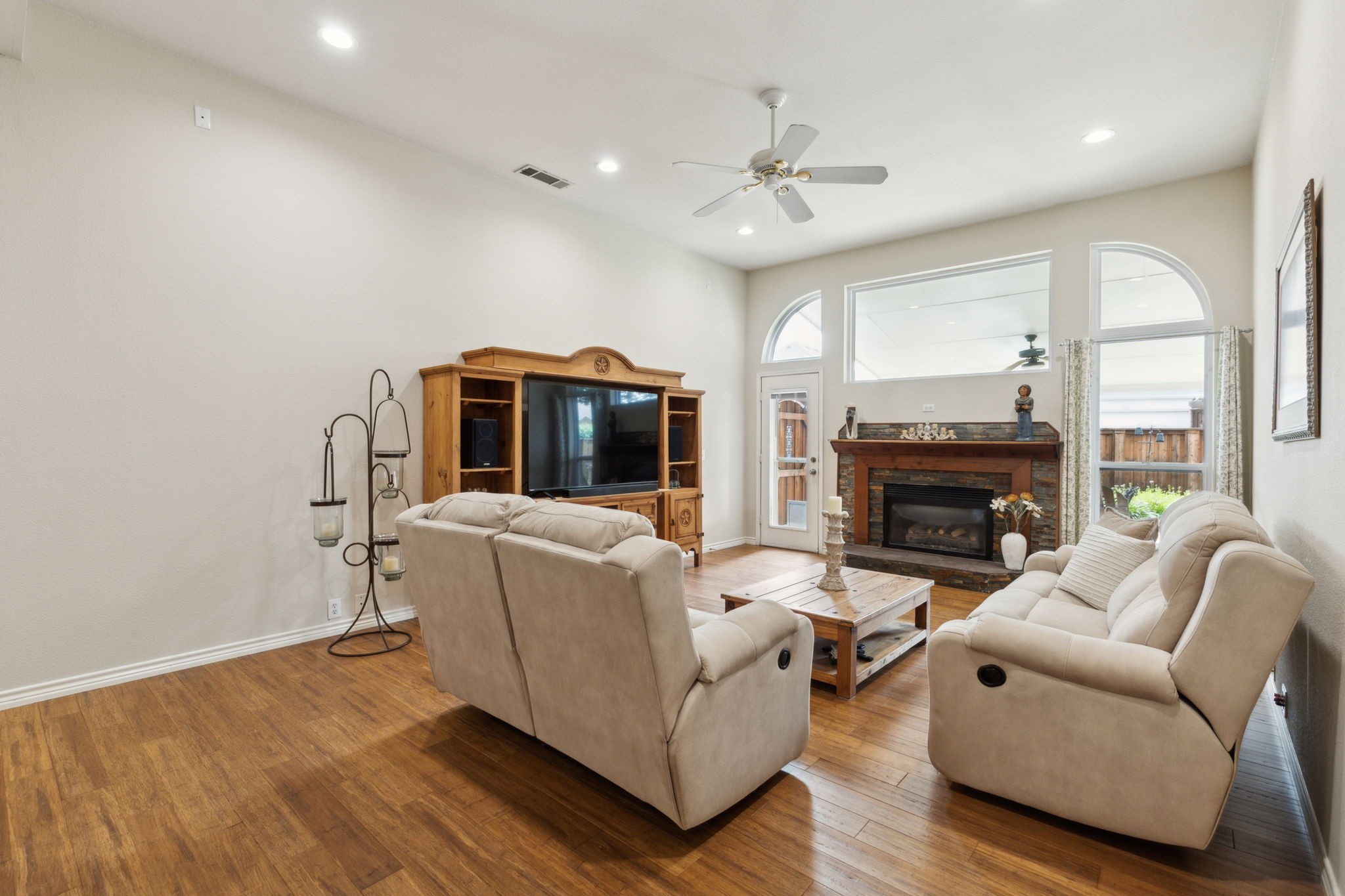 6908 Emerald Coast Drive