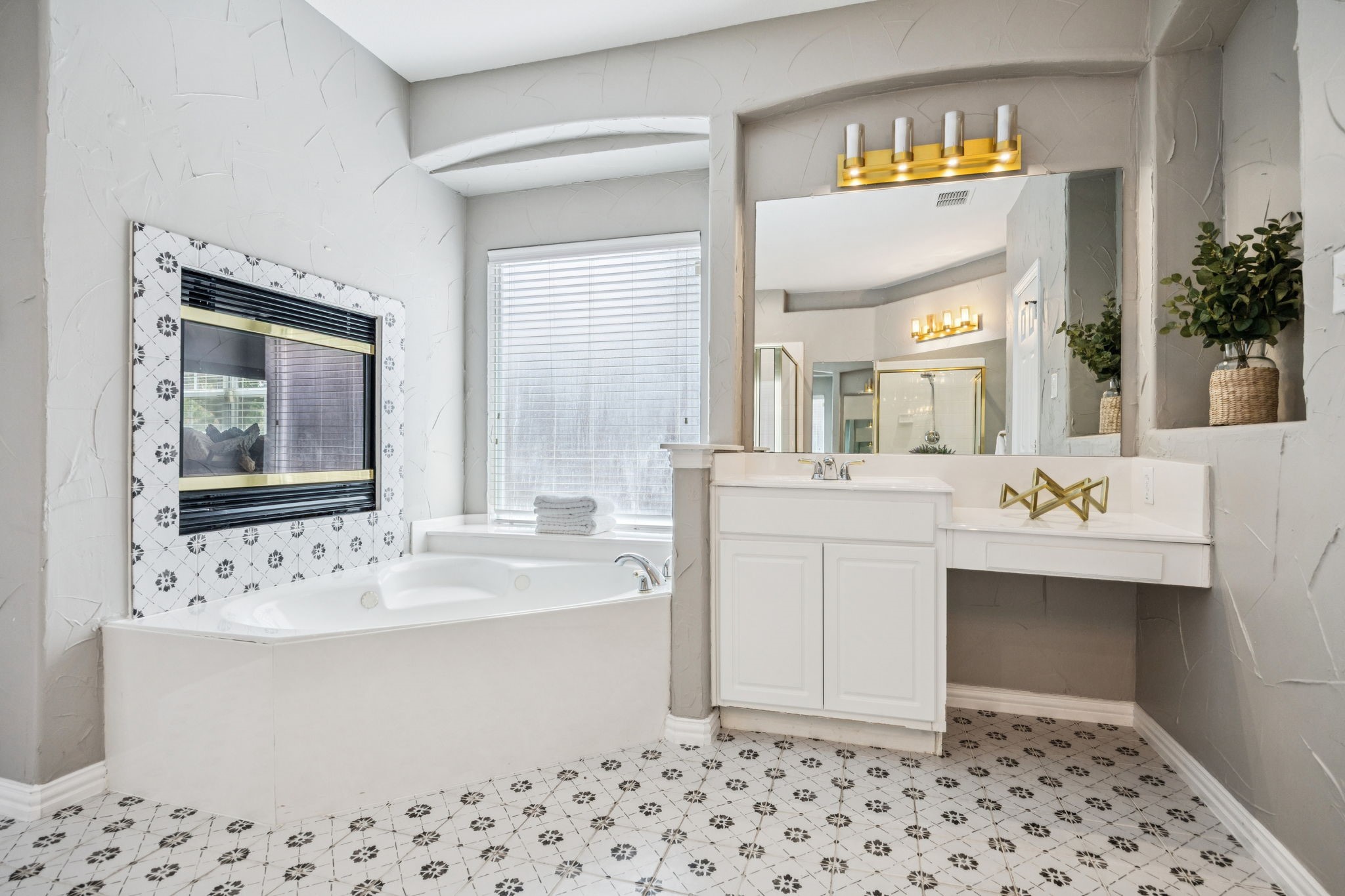 1613 Country Brook Lane