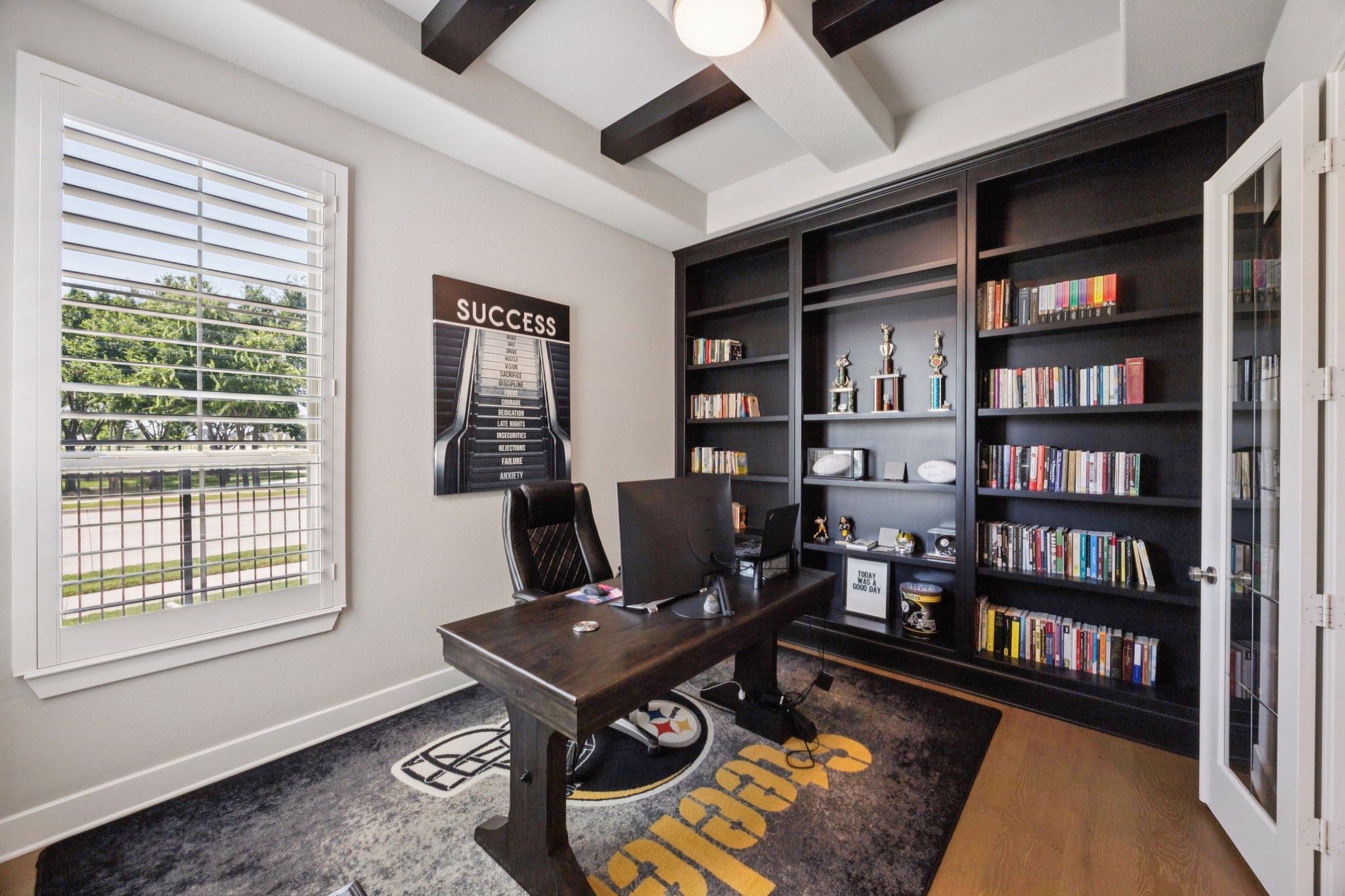 921 Gentle Knoll Lane