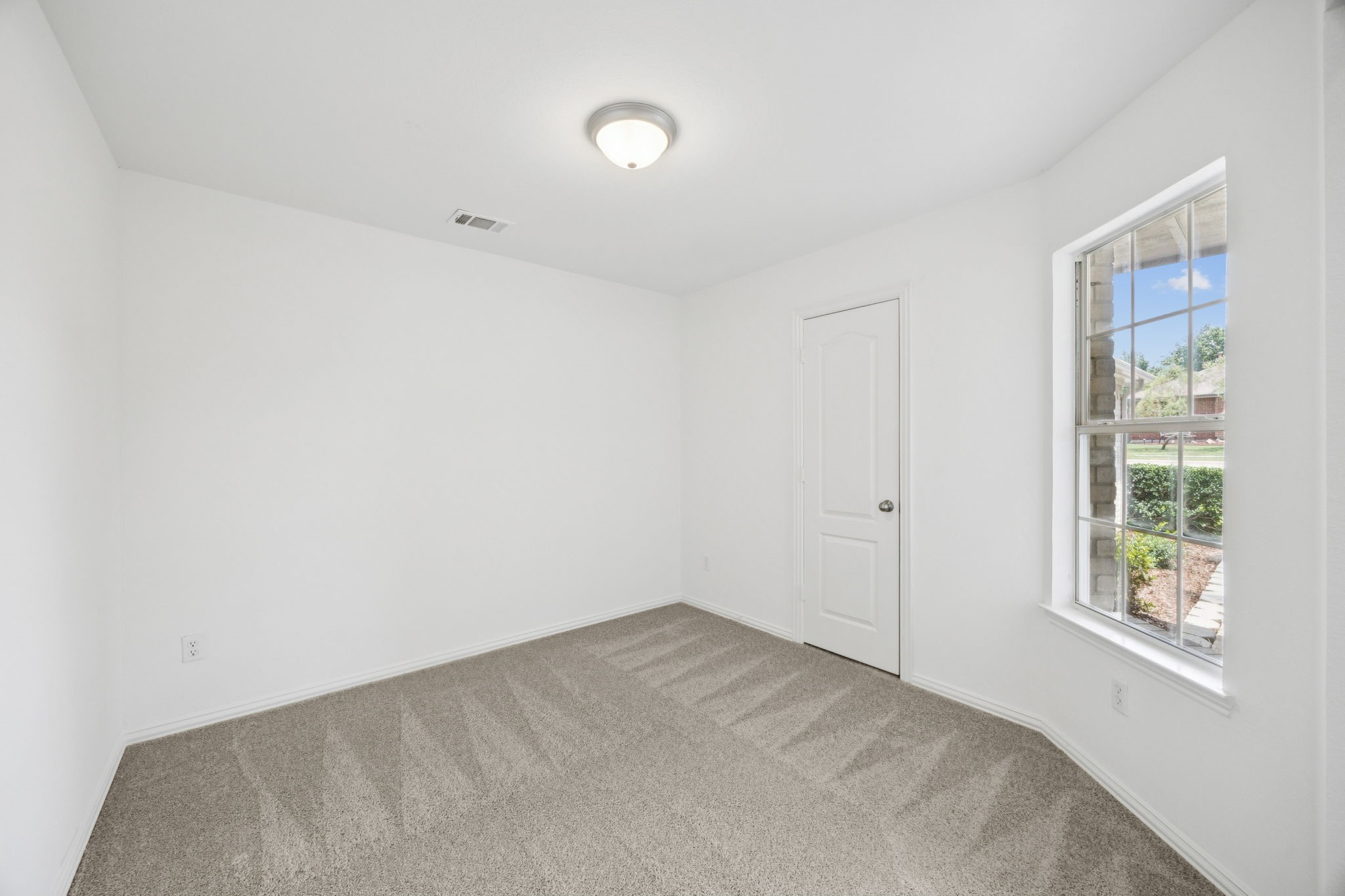 6213 Lennox Lane