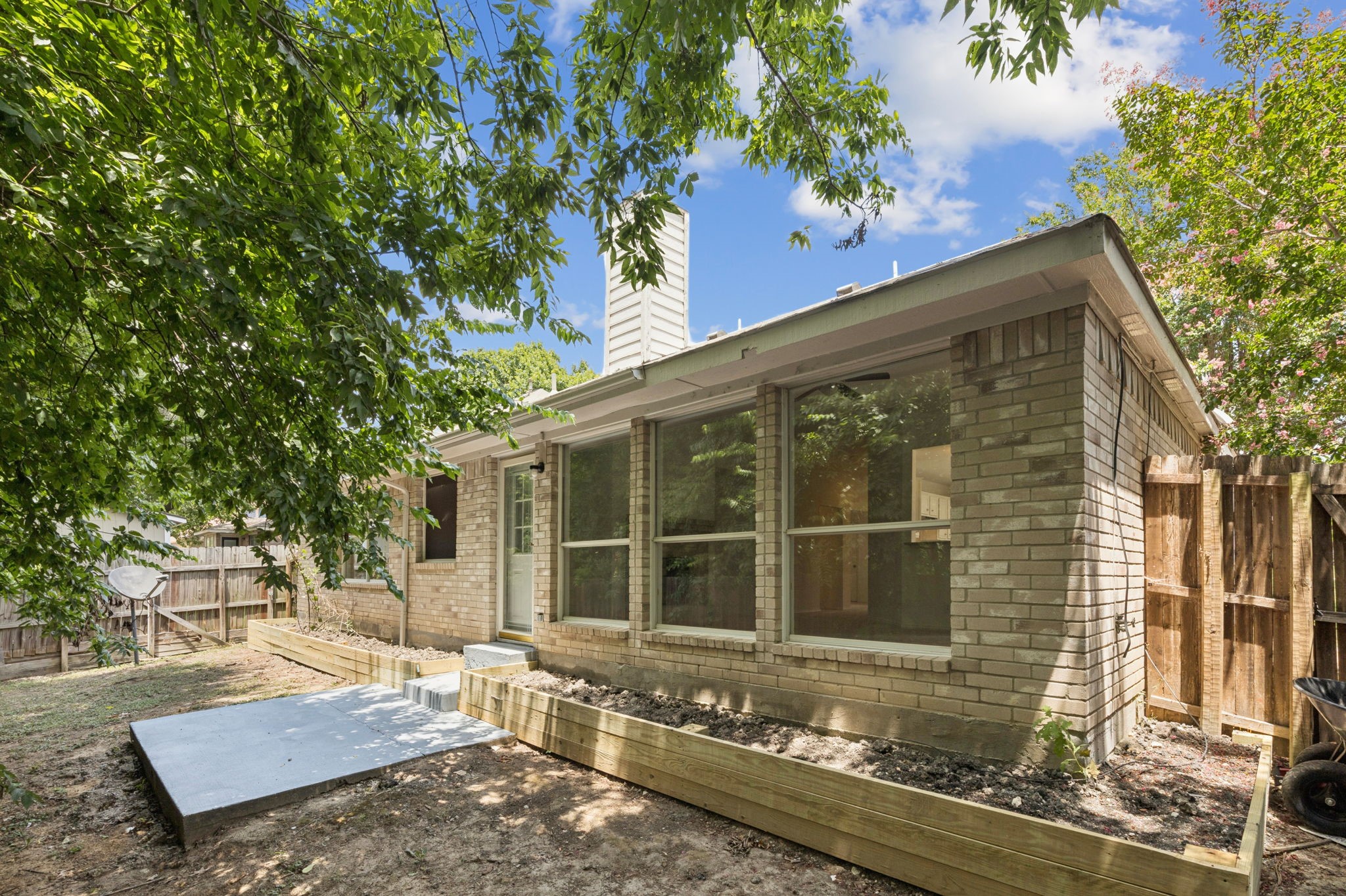6213 Lennox Lane