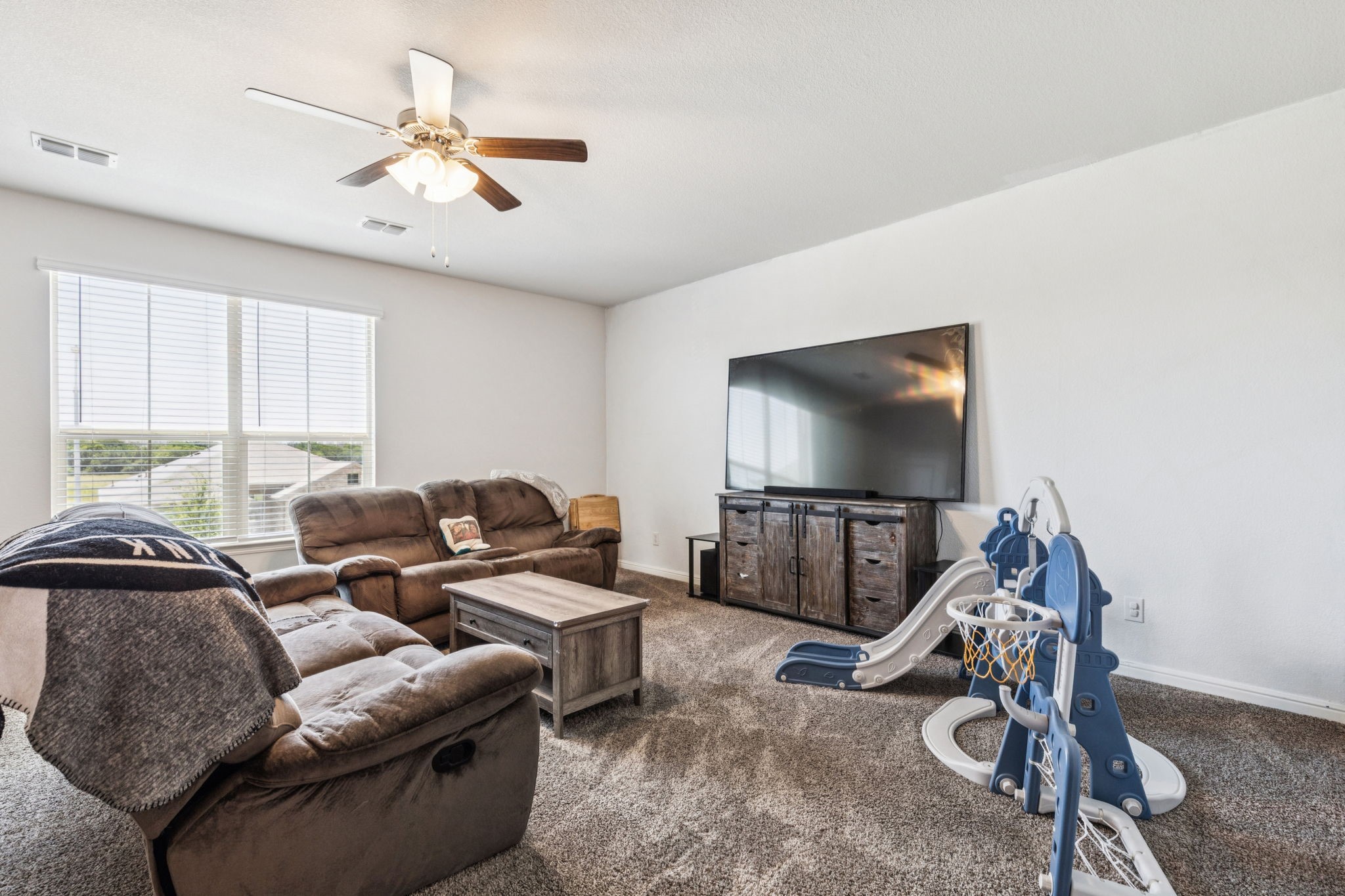 1449 Archway Court