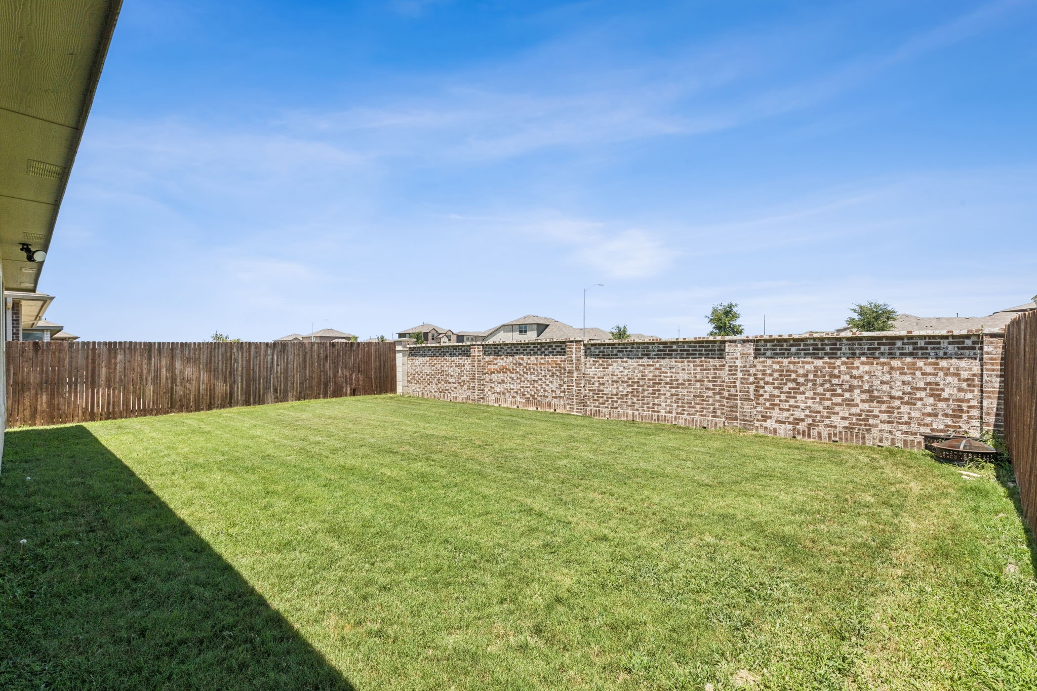 1449 Archway Court