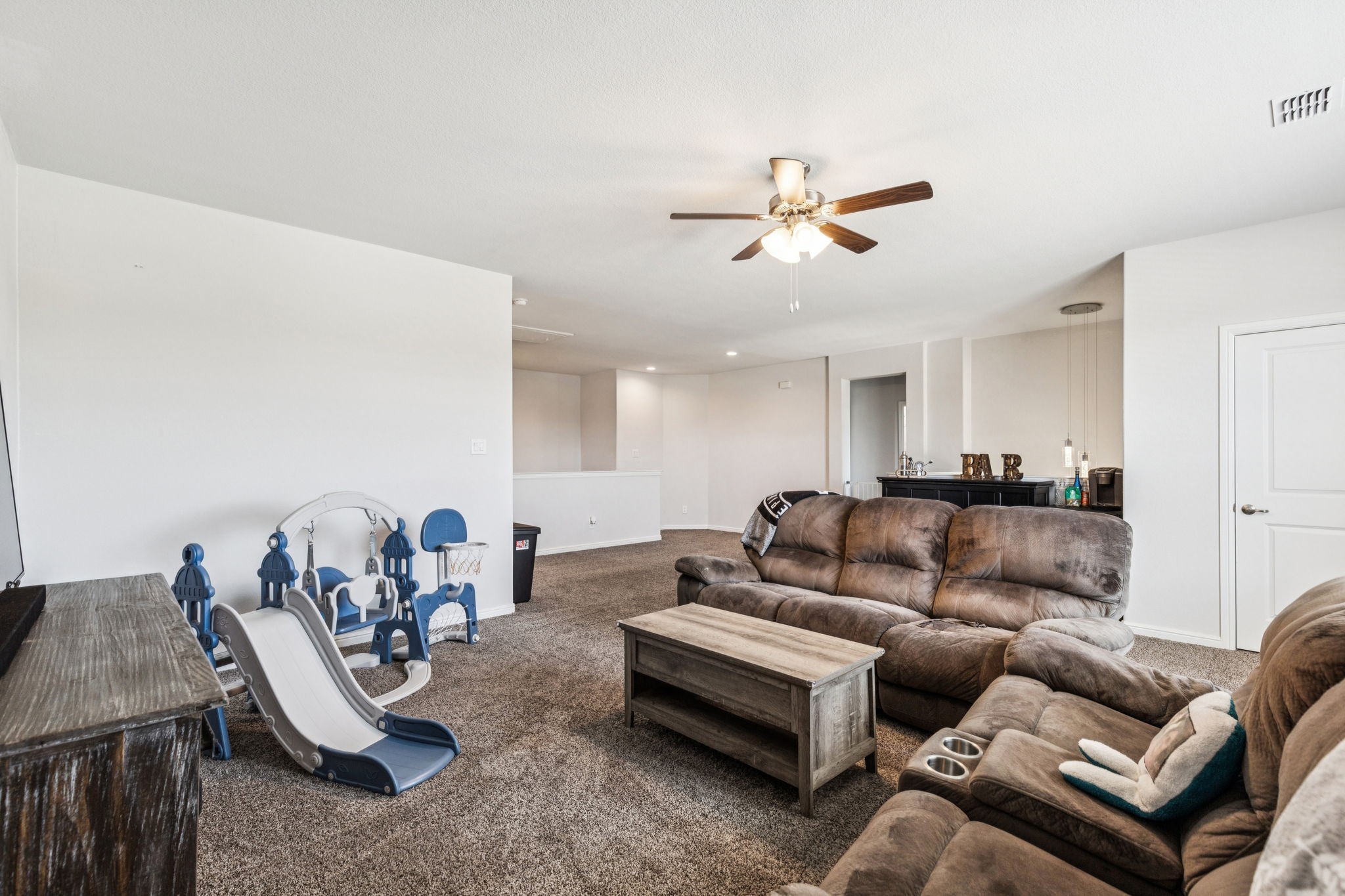 1449 Archway Court