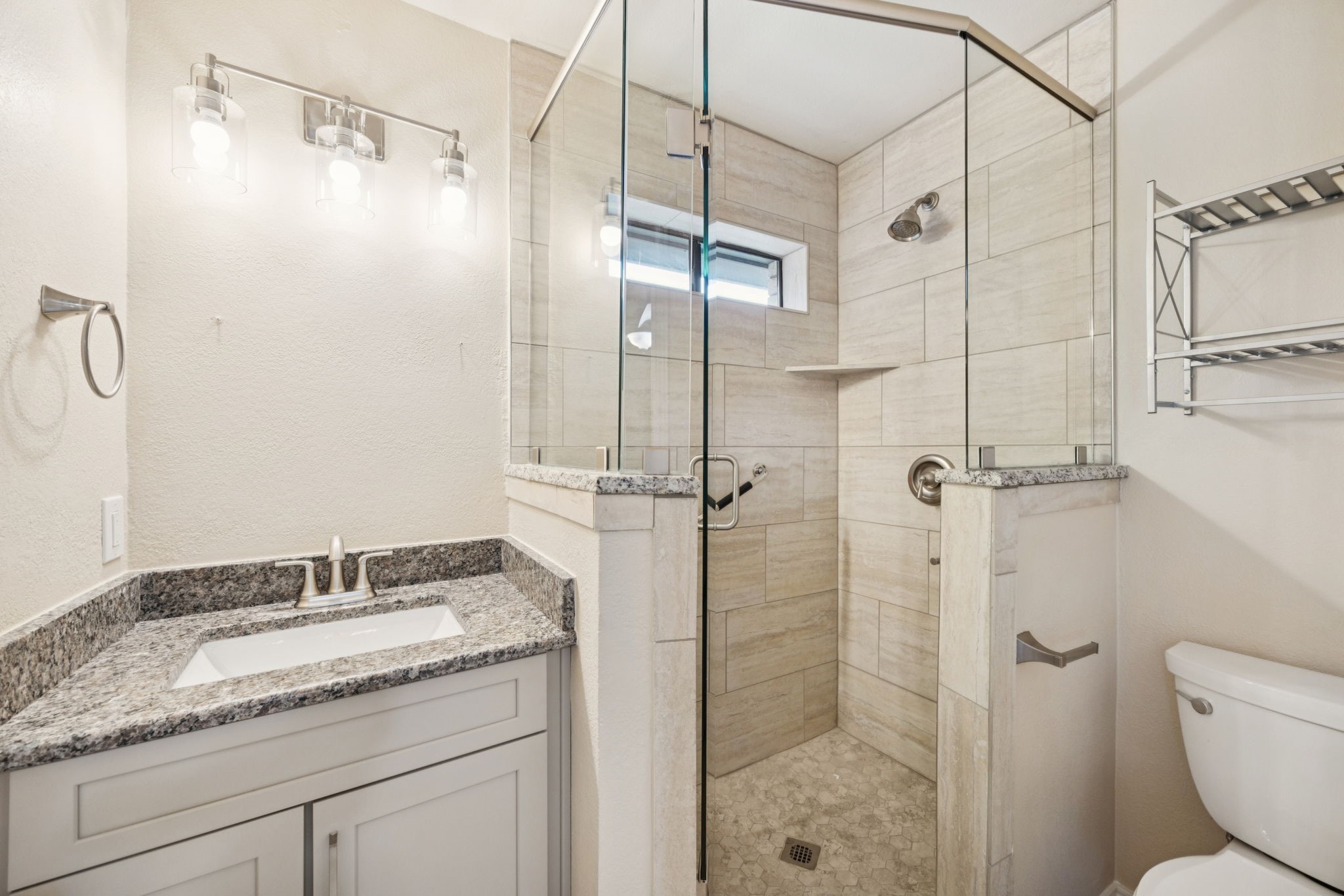 3305 Canterbury Drive