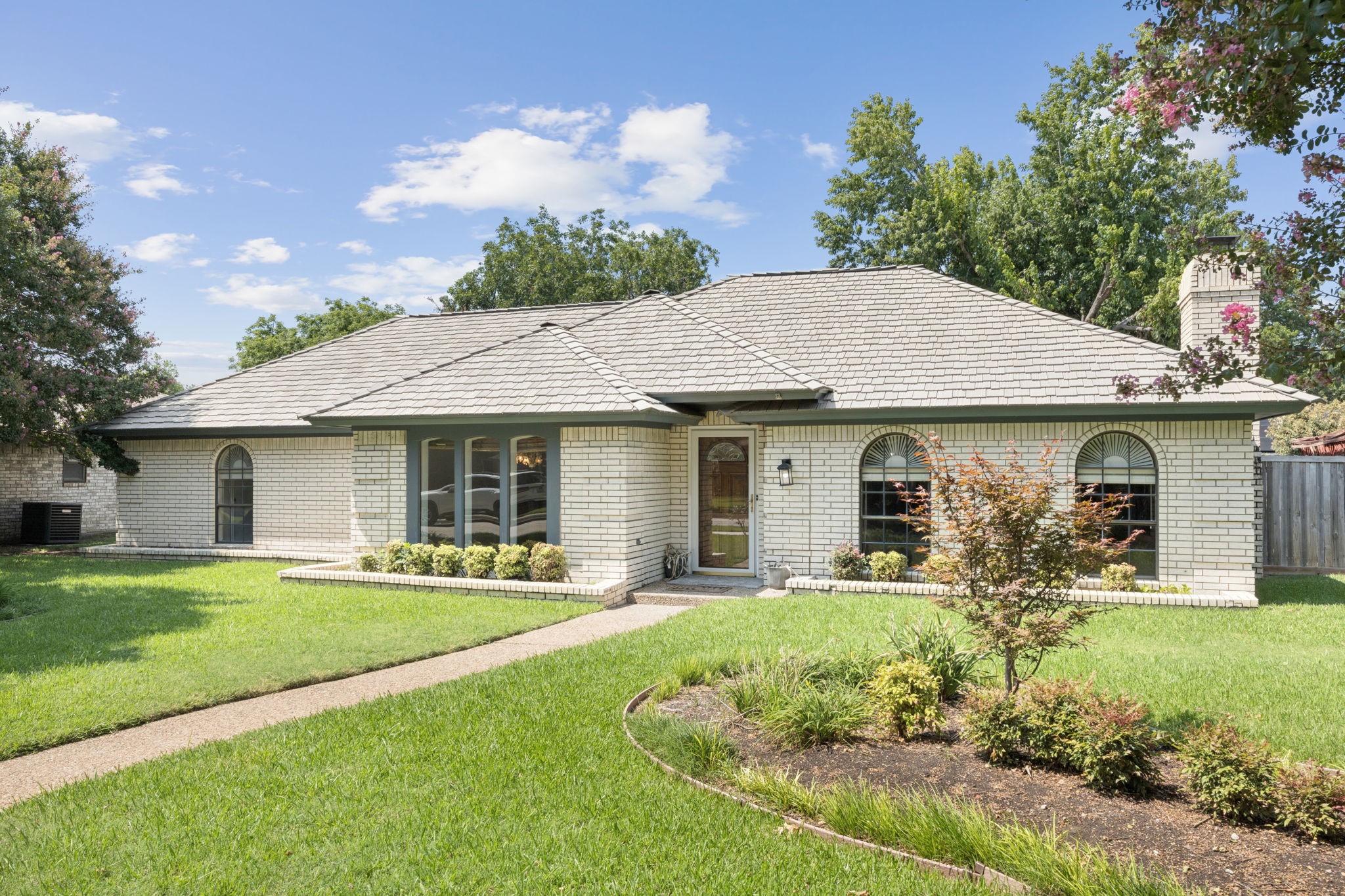 3305 Canterbury Drive