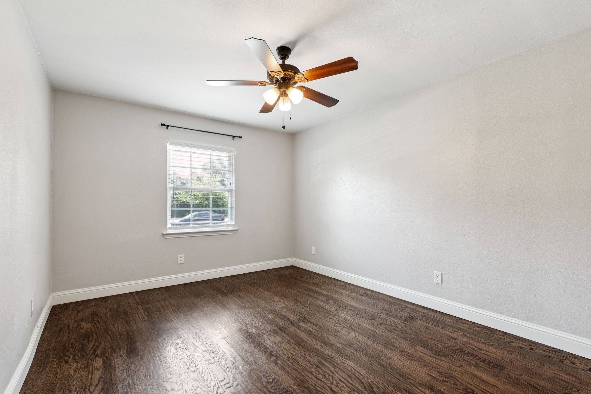 519 Royal Crest Drive