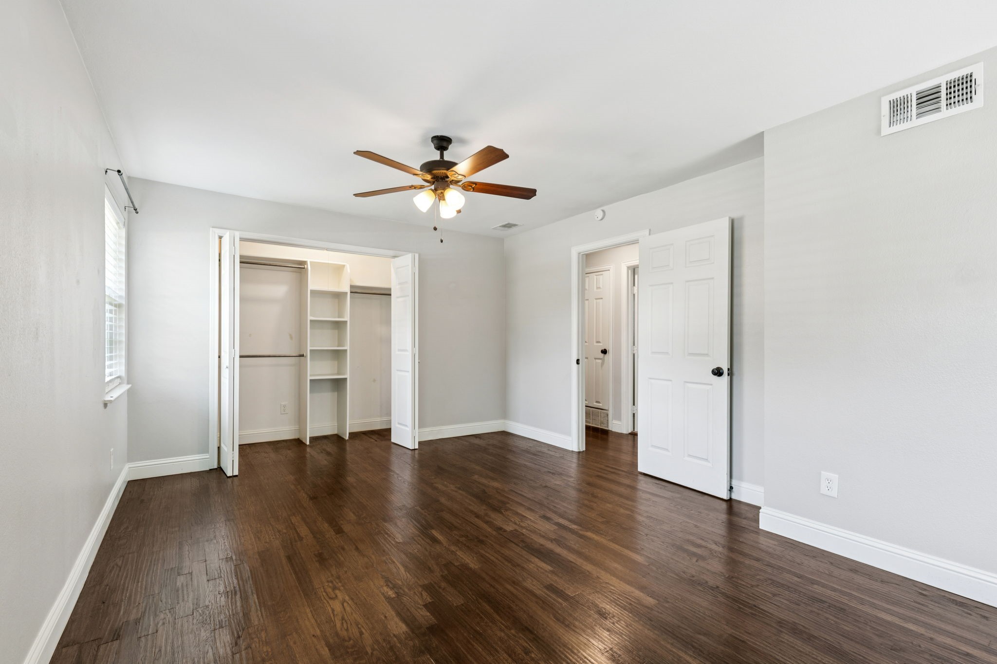 519 Royal Crest Drive