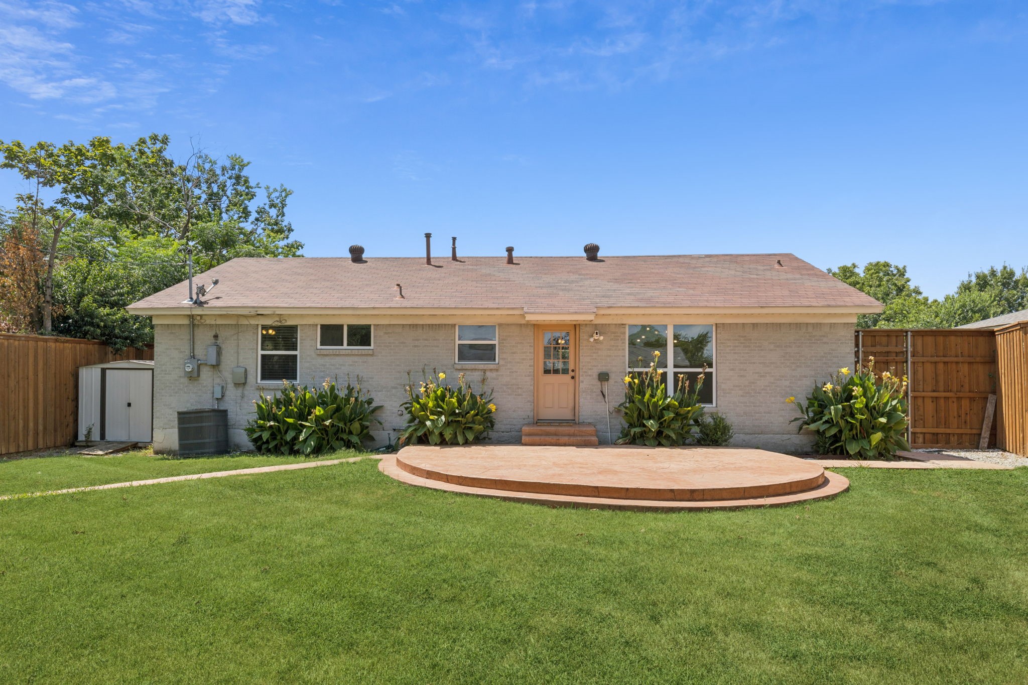 519 Royal Crest Drive