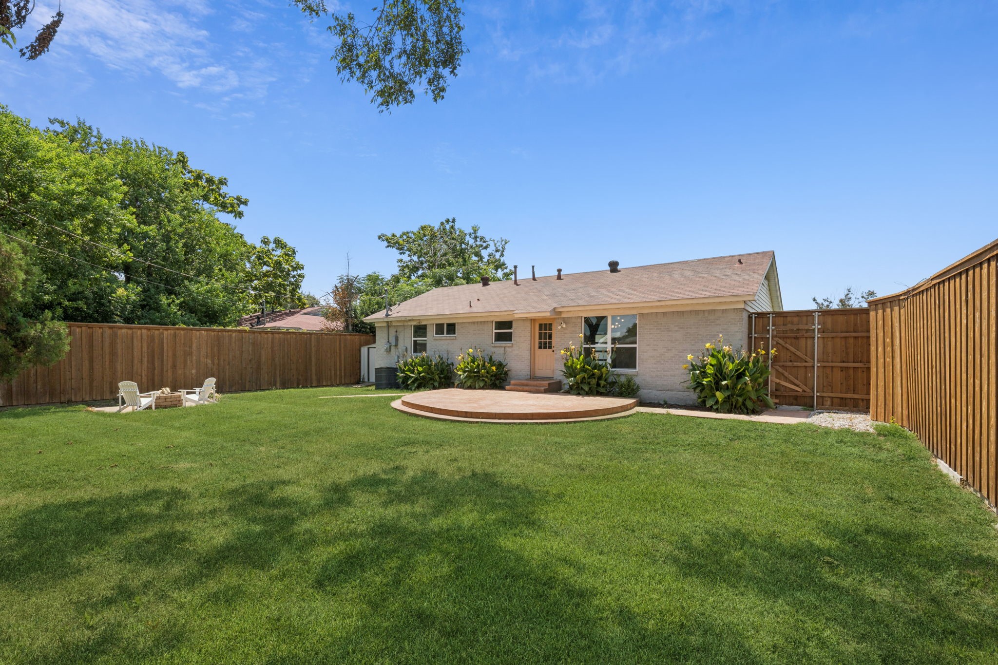 519 Royal Crest Drive