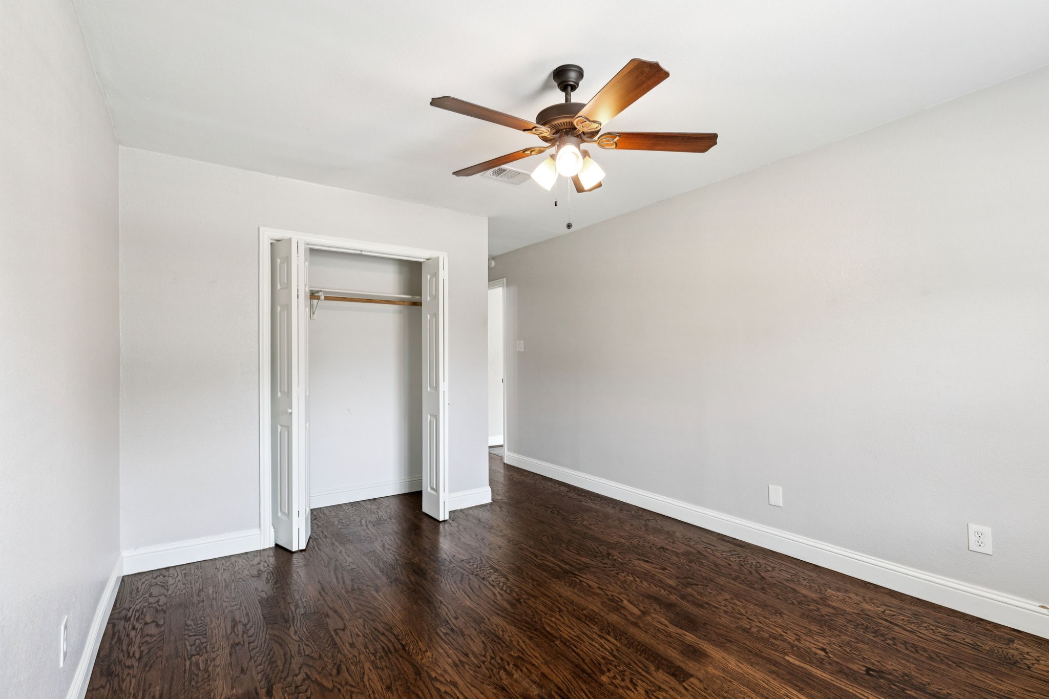 519 Royal Crest Drive