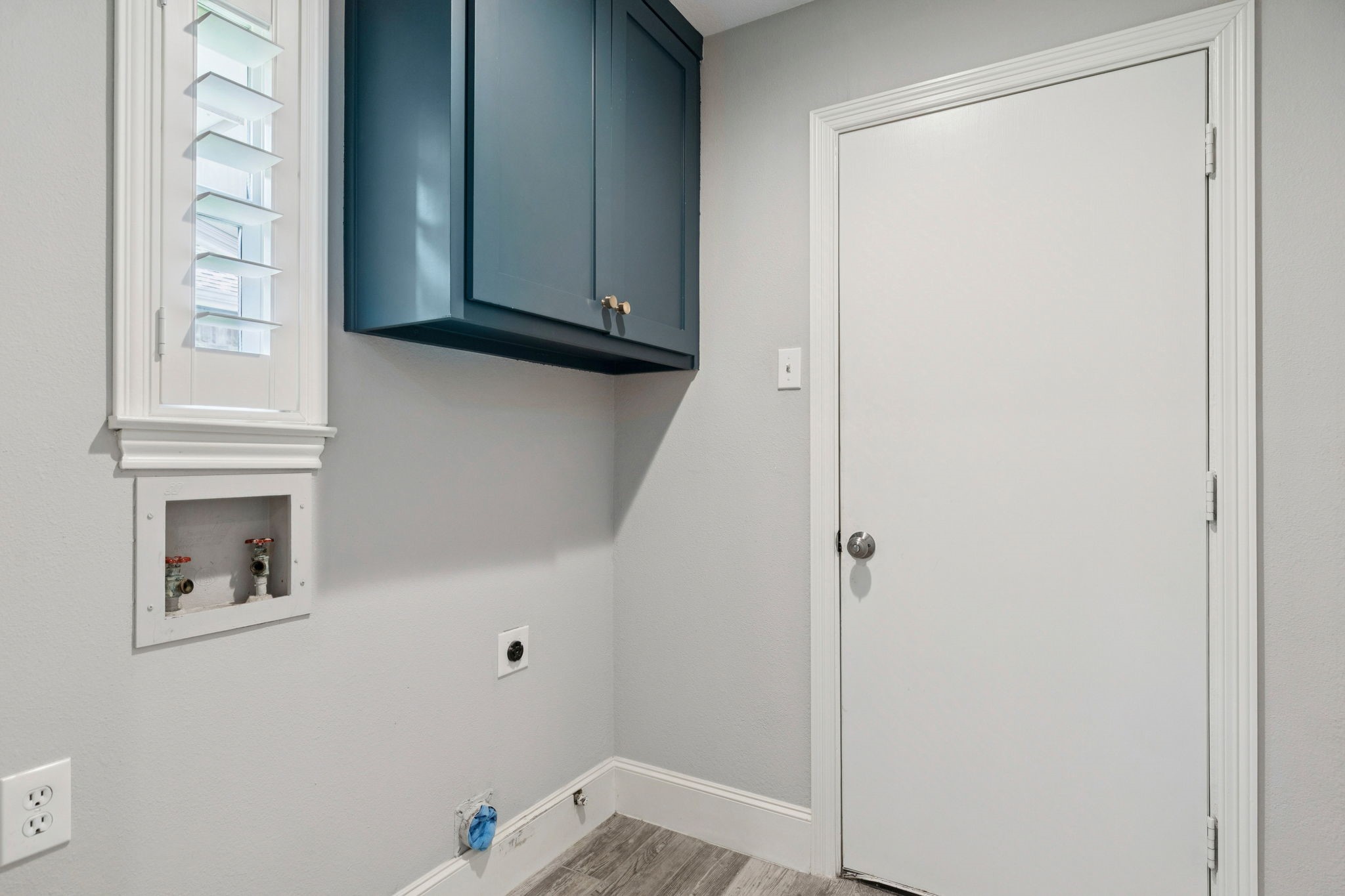 1801 Cross Bend Road