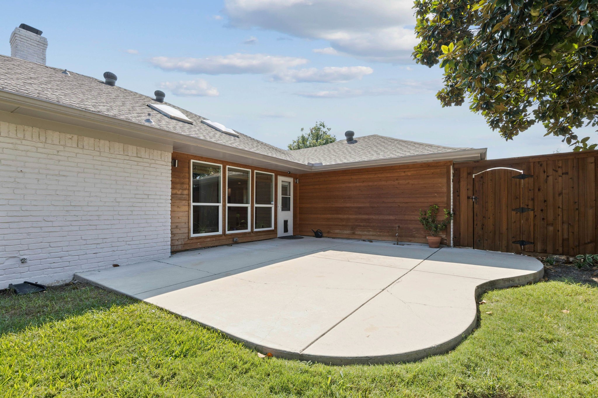 1801 Cross Bend Road