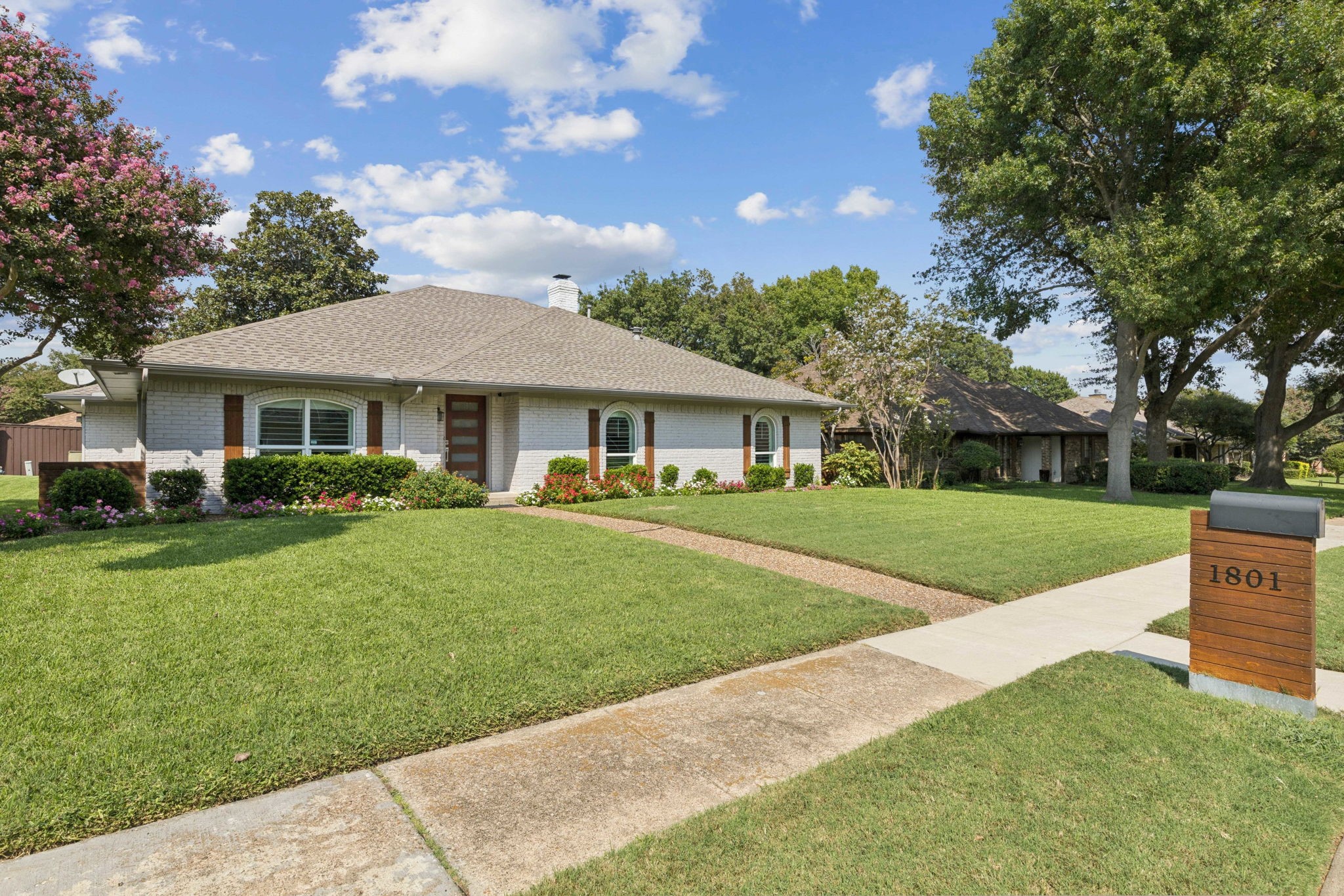 1801 Cross Bend Road