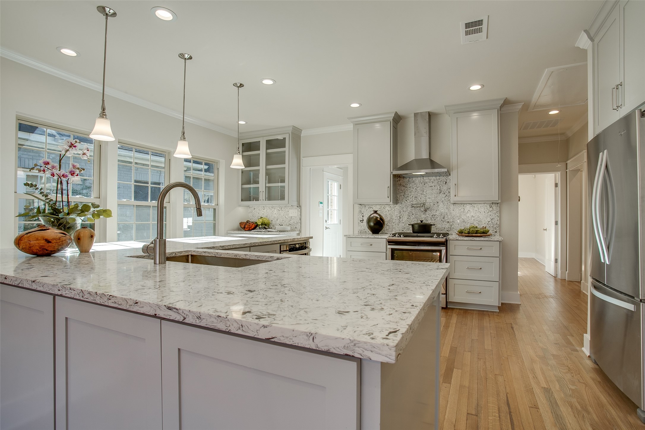 4327 Vandelia Street