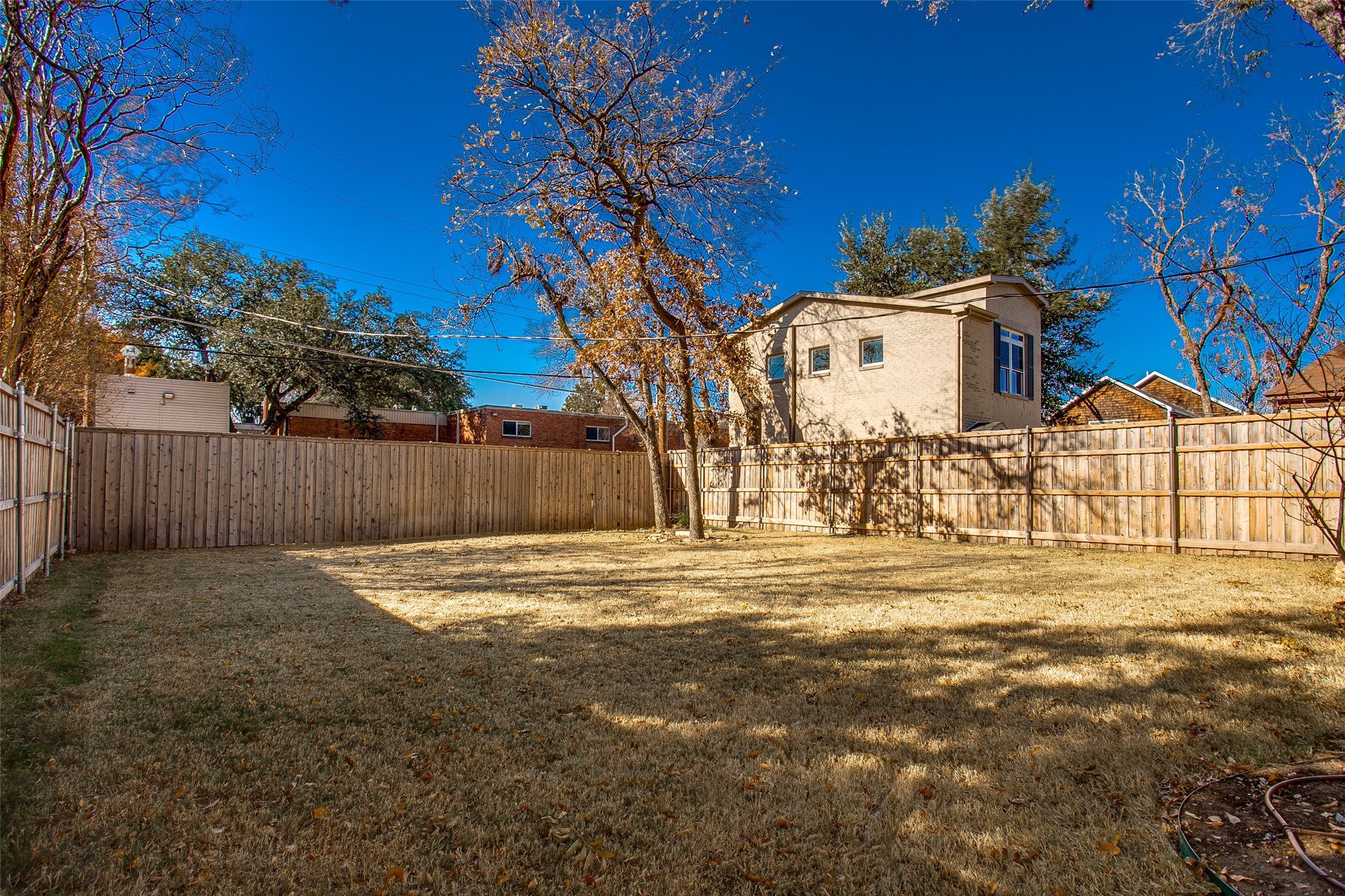 4327 Vandelia Street