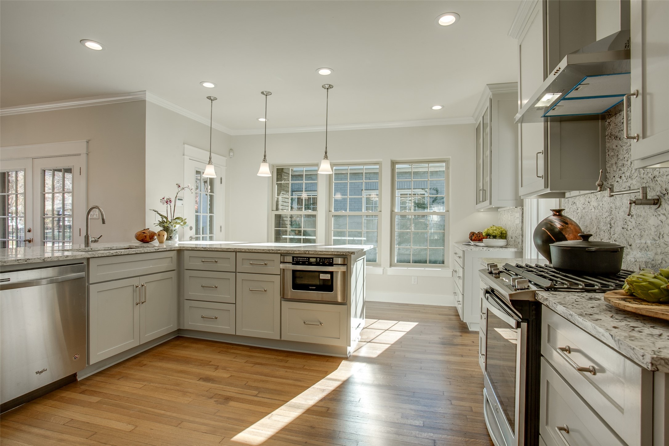 4327 Vandelia Street