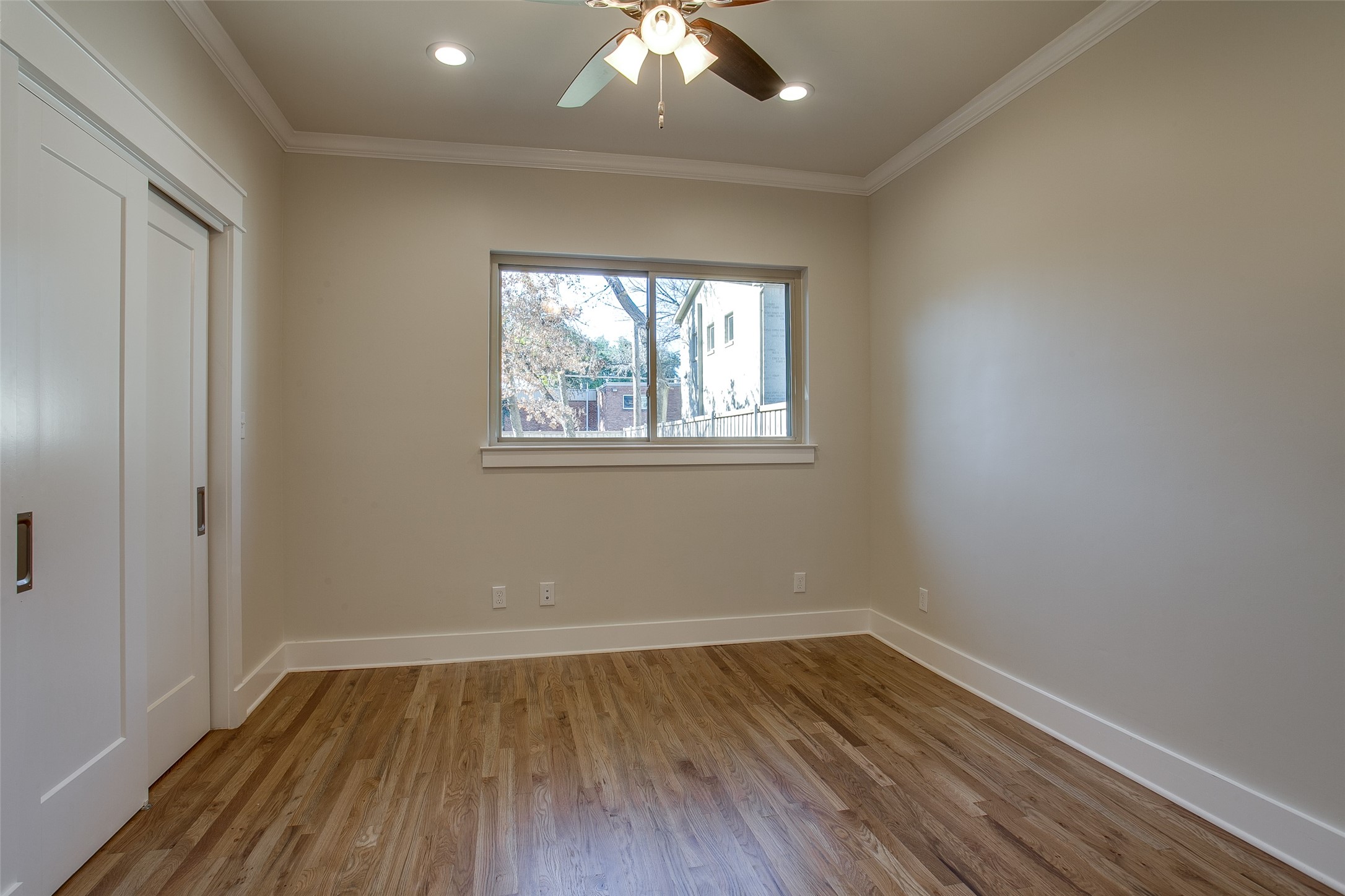 4327 Vandelia Street