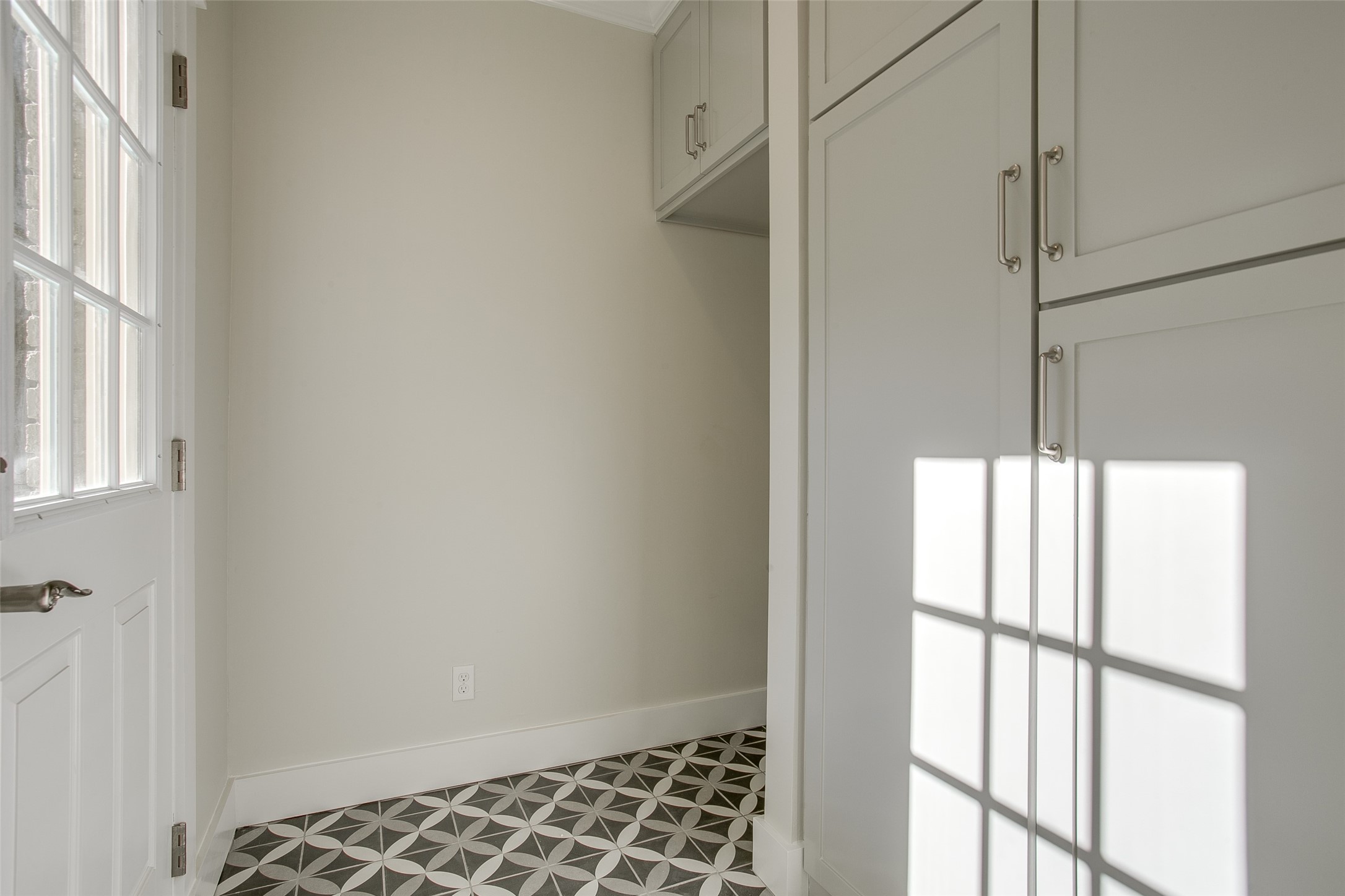 4327 Vandelia Street