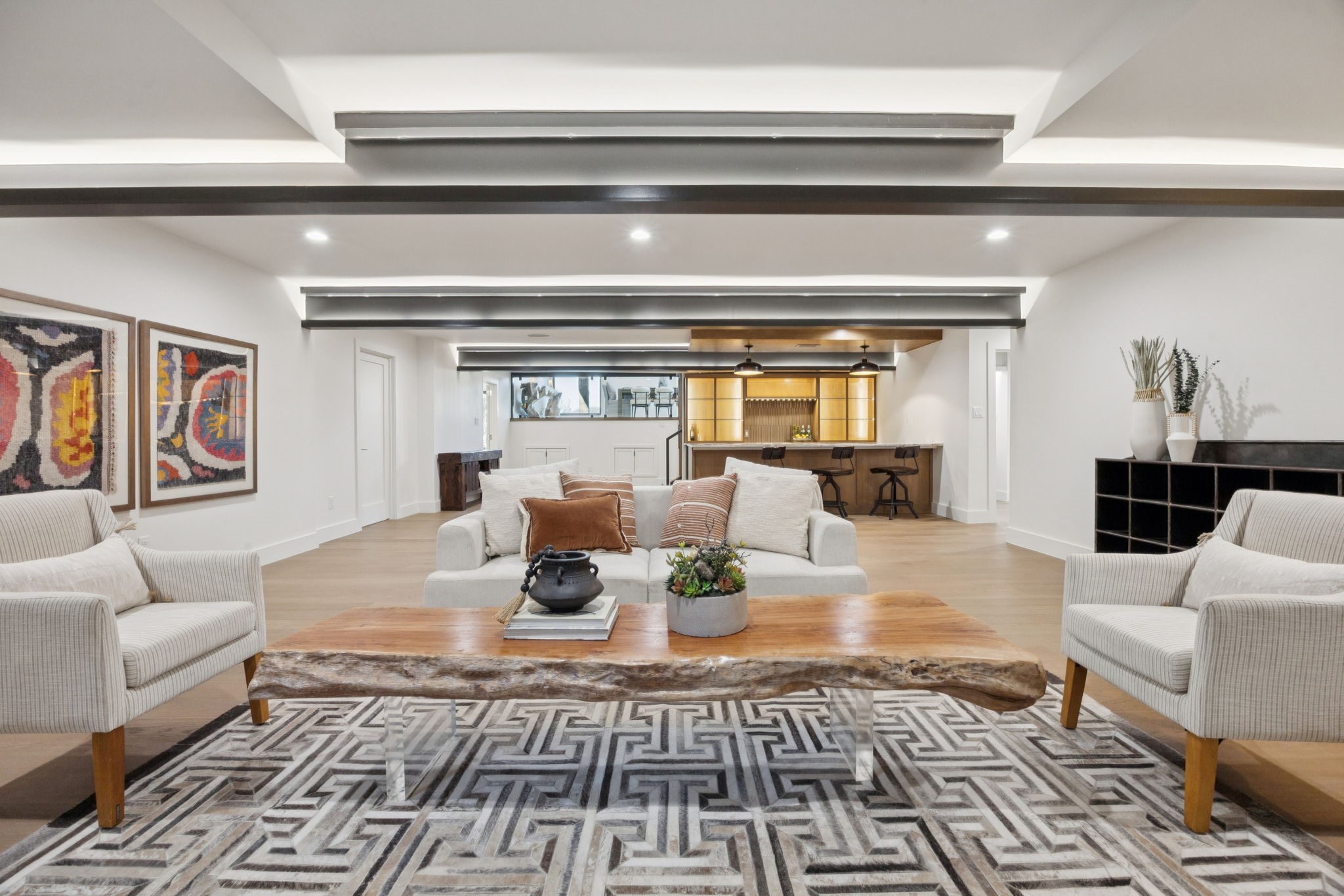 2401 Mesa Drive