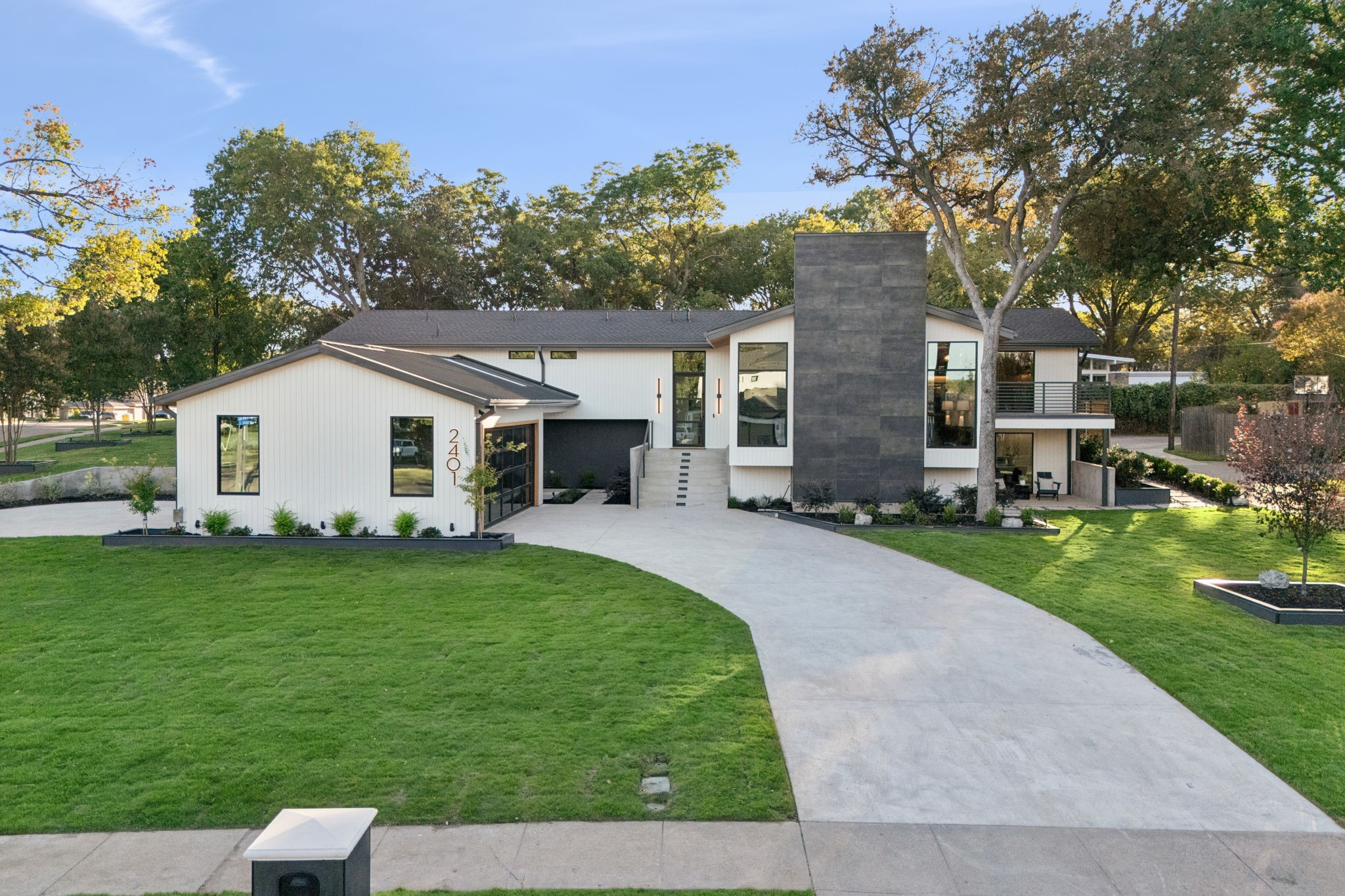 2401 Mesa Drive