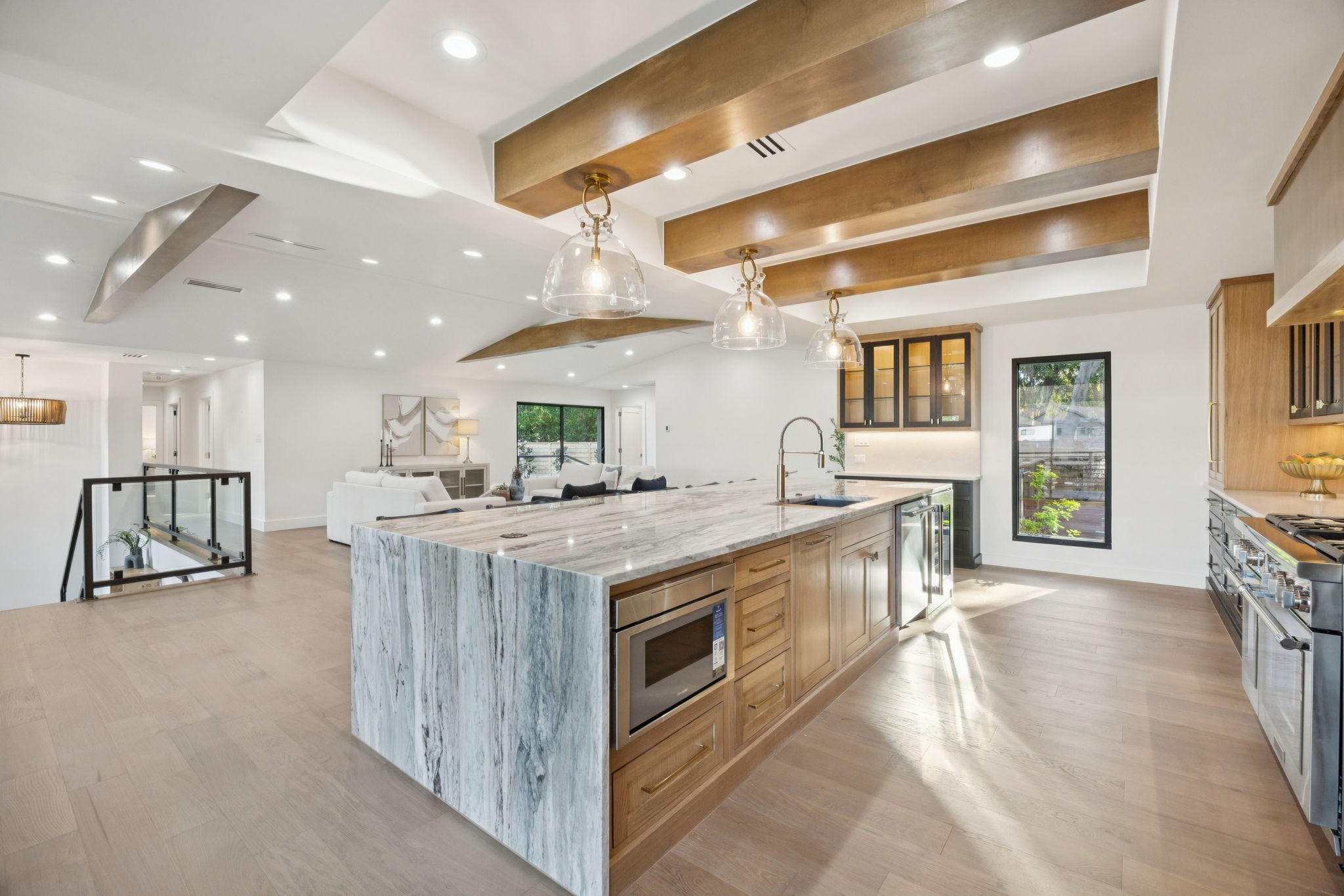 2401 Mesa Drive