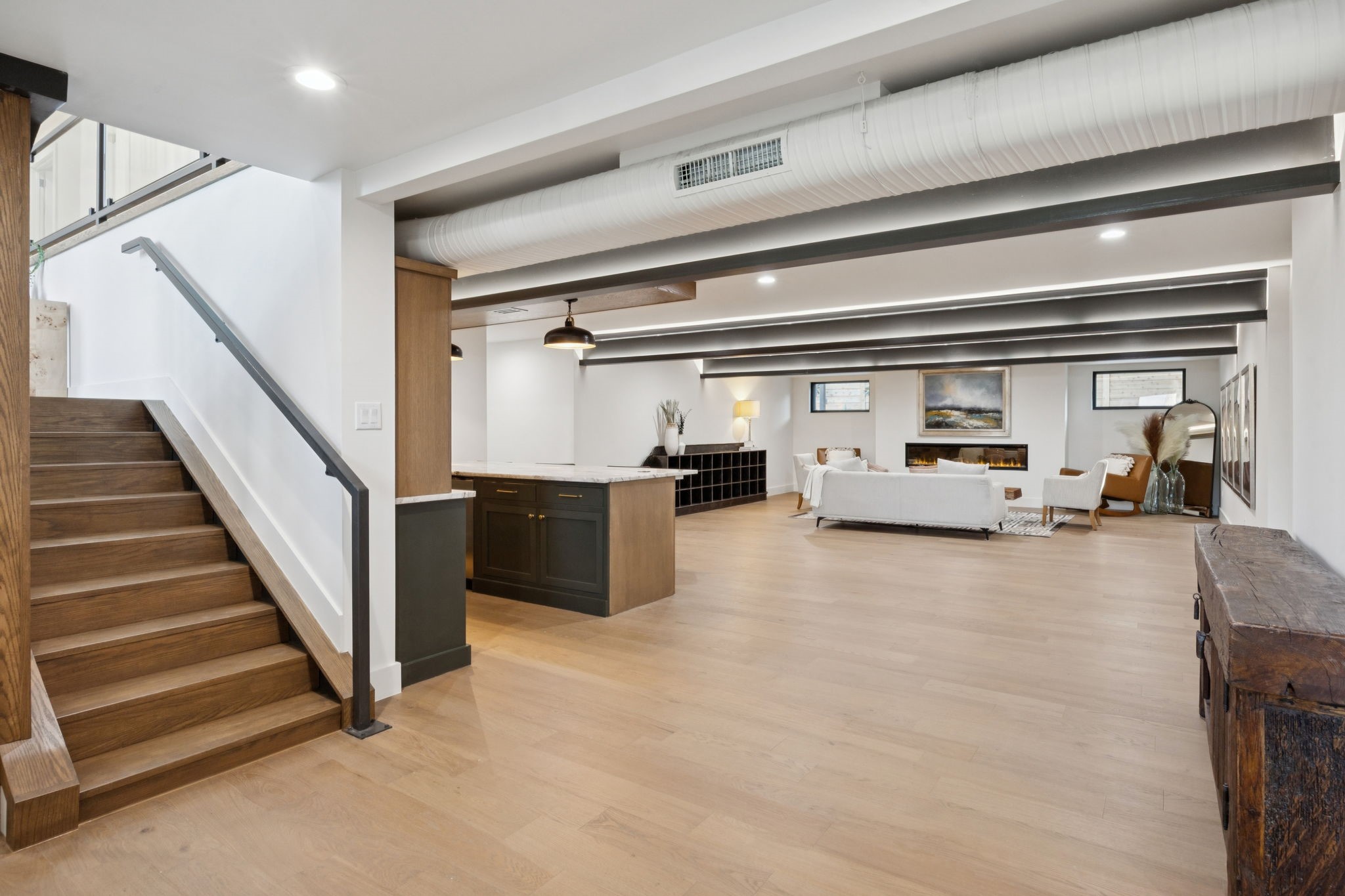 2401 Mesa Drive