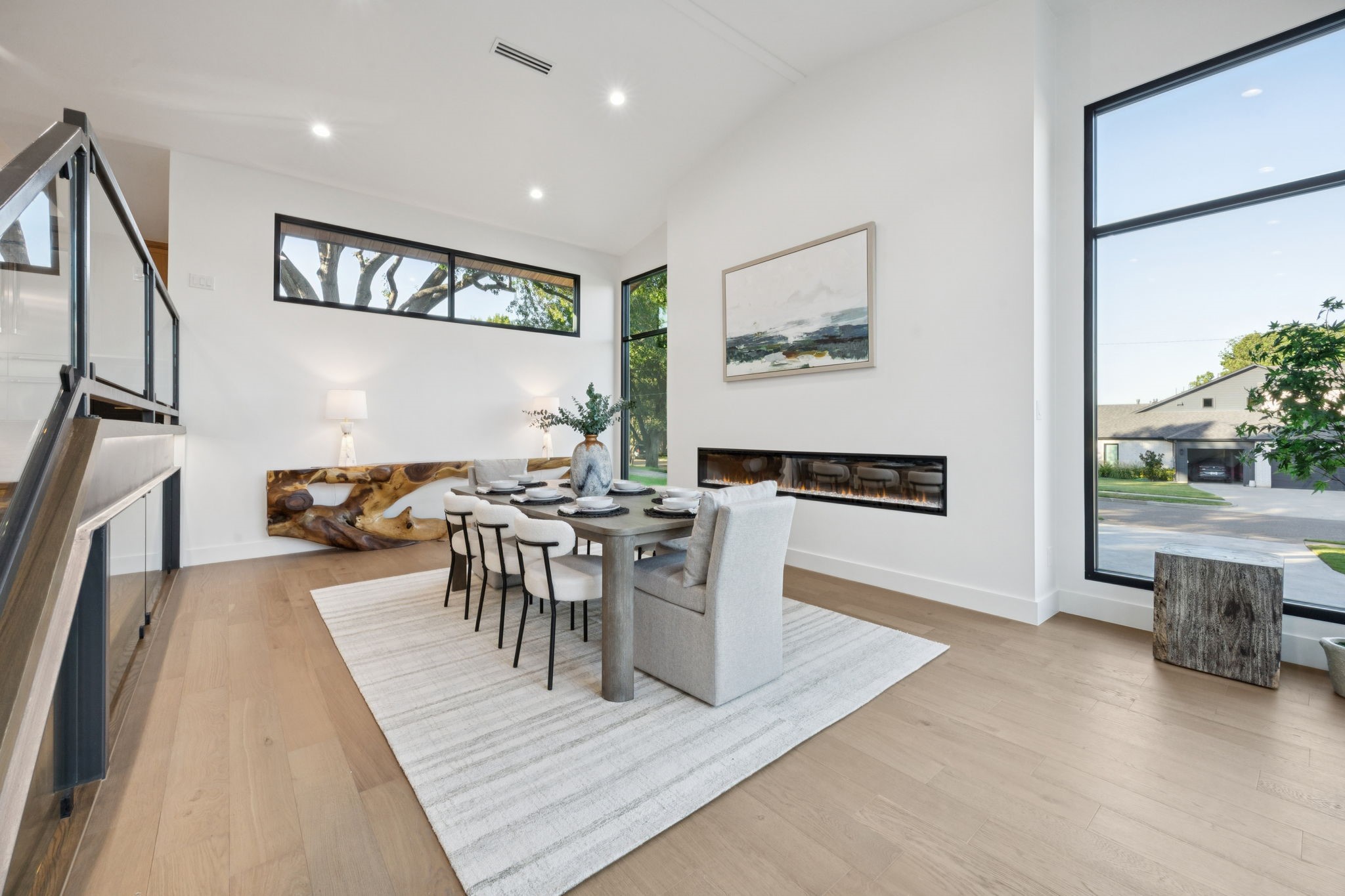 2401 Mesa Drive