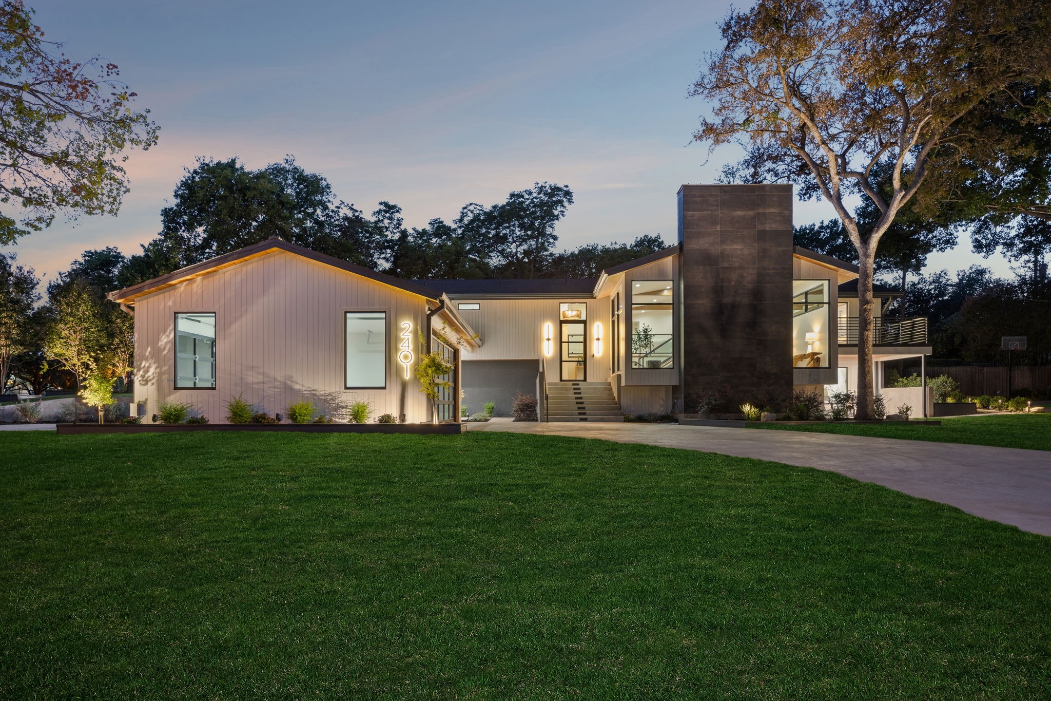 2401 Mesa Drive