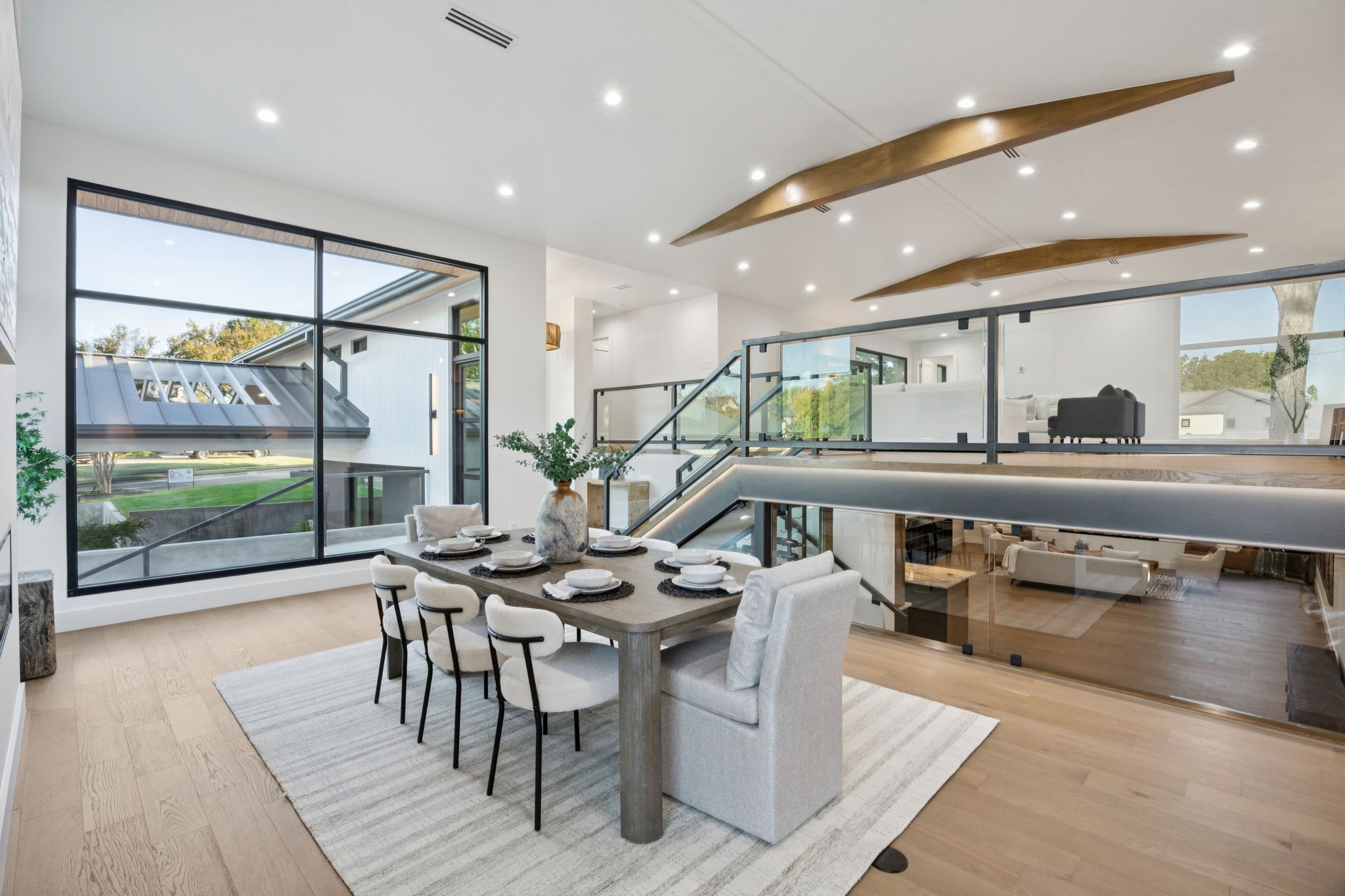 2401 Mesa Drive
