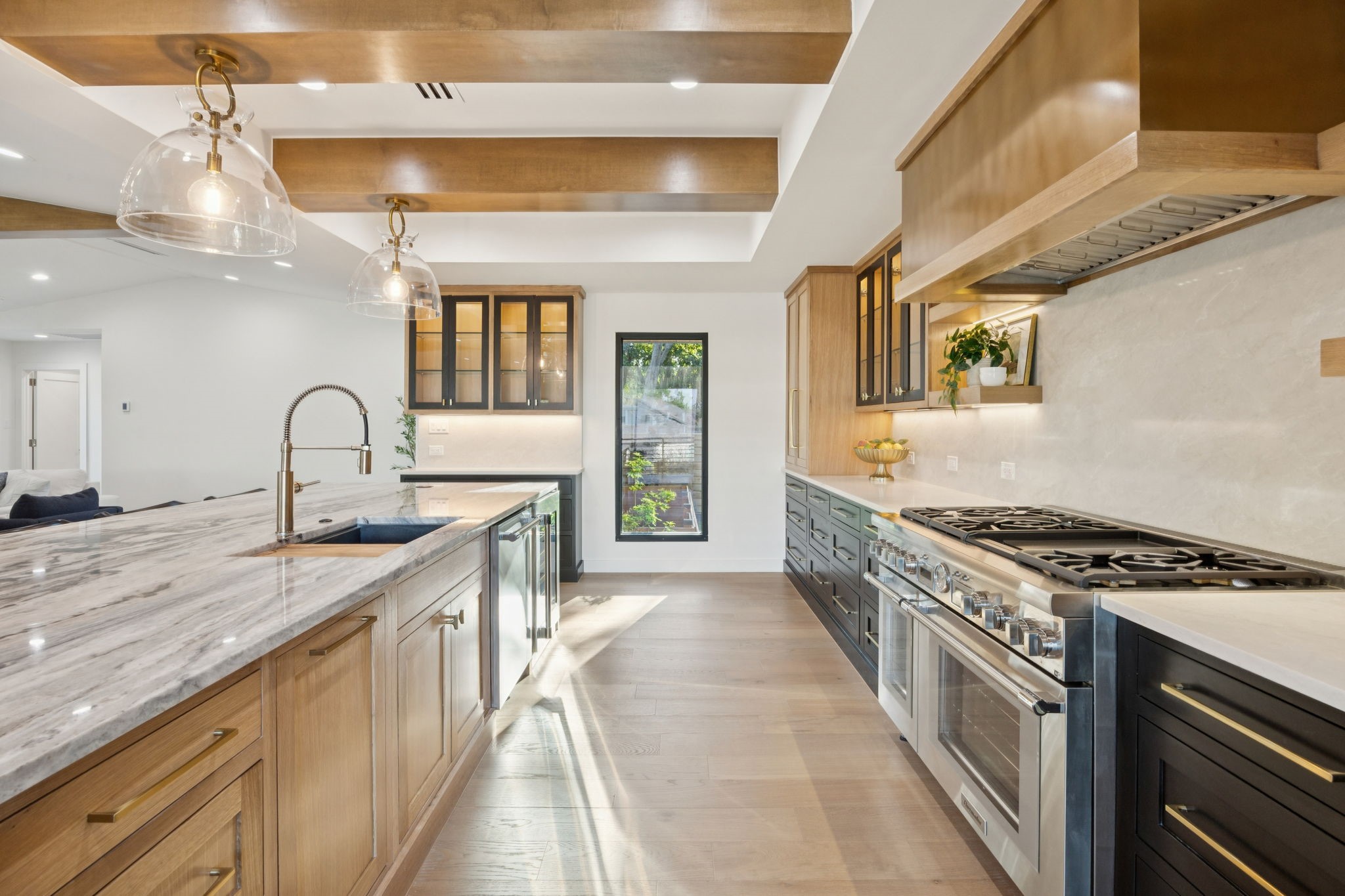 2401 Mesa Drive