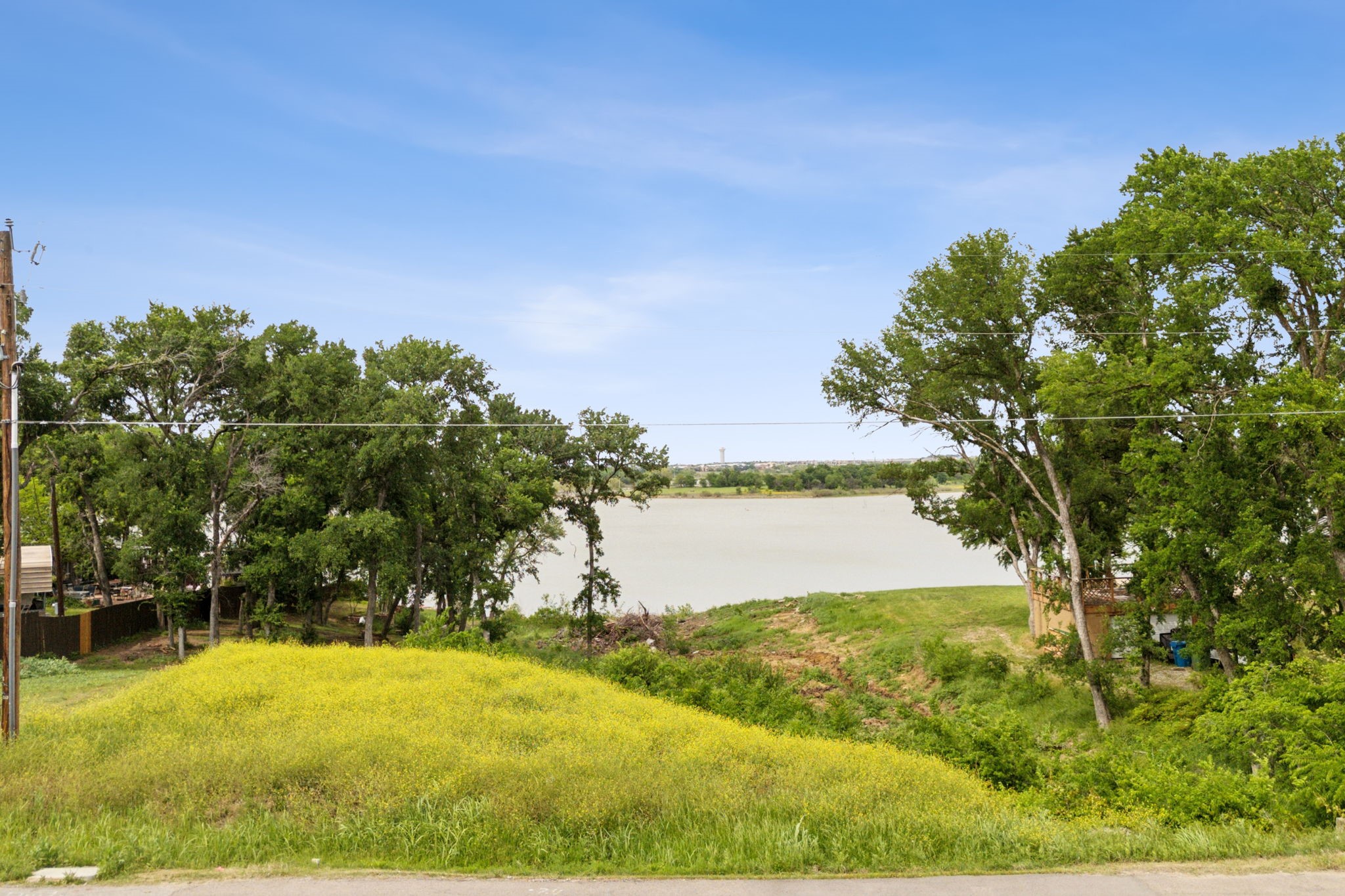 4547 & 4549 N Shore Drive